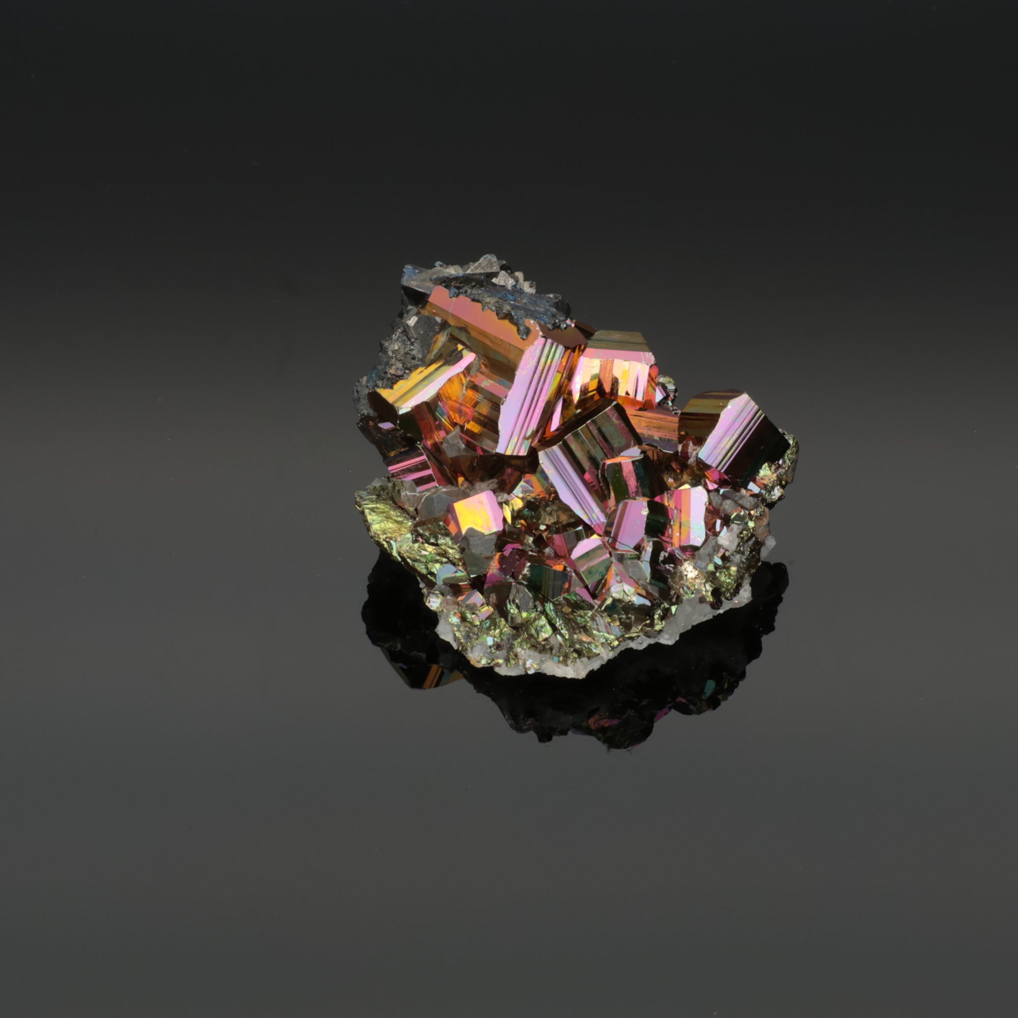 Prism Flame – Rainbow Pyrit aus Borneo, Indonesien – 36,76 g – Mineralien-Unikat (#1107)