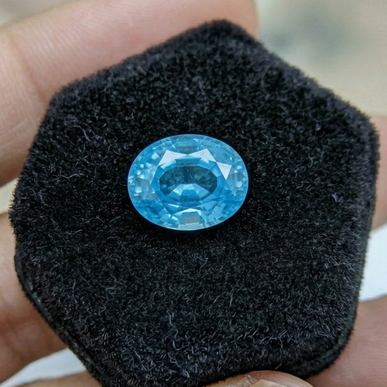 Geschliffene Apatit Edelsteine