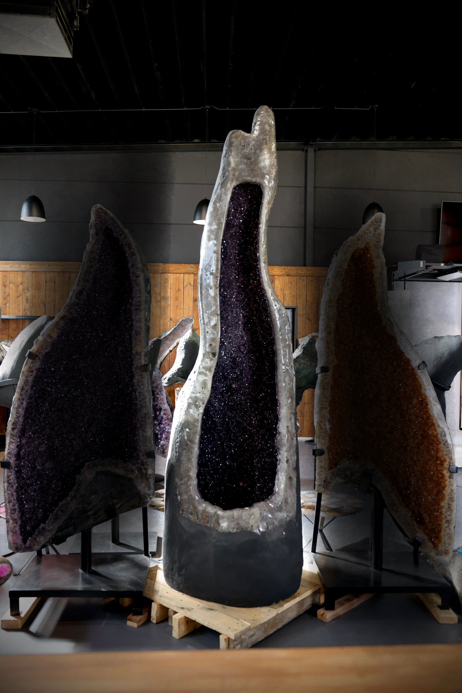 Amethyst-Kathedrale „Midnight Cathedral“ - 780 Kg (#147)