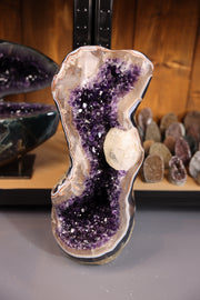 Amethyst Druse Uruguay 19 Kg - Calcite Whisper