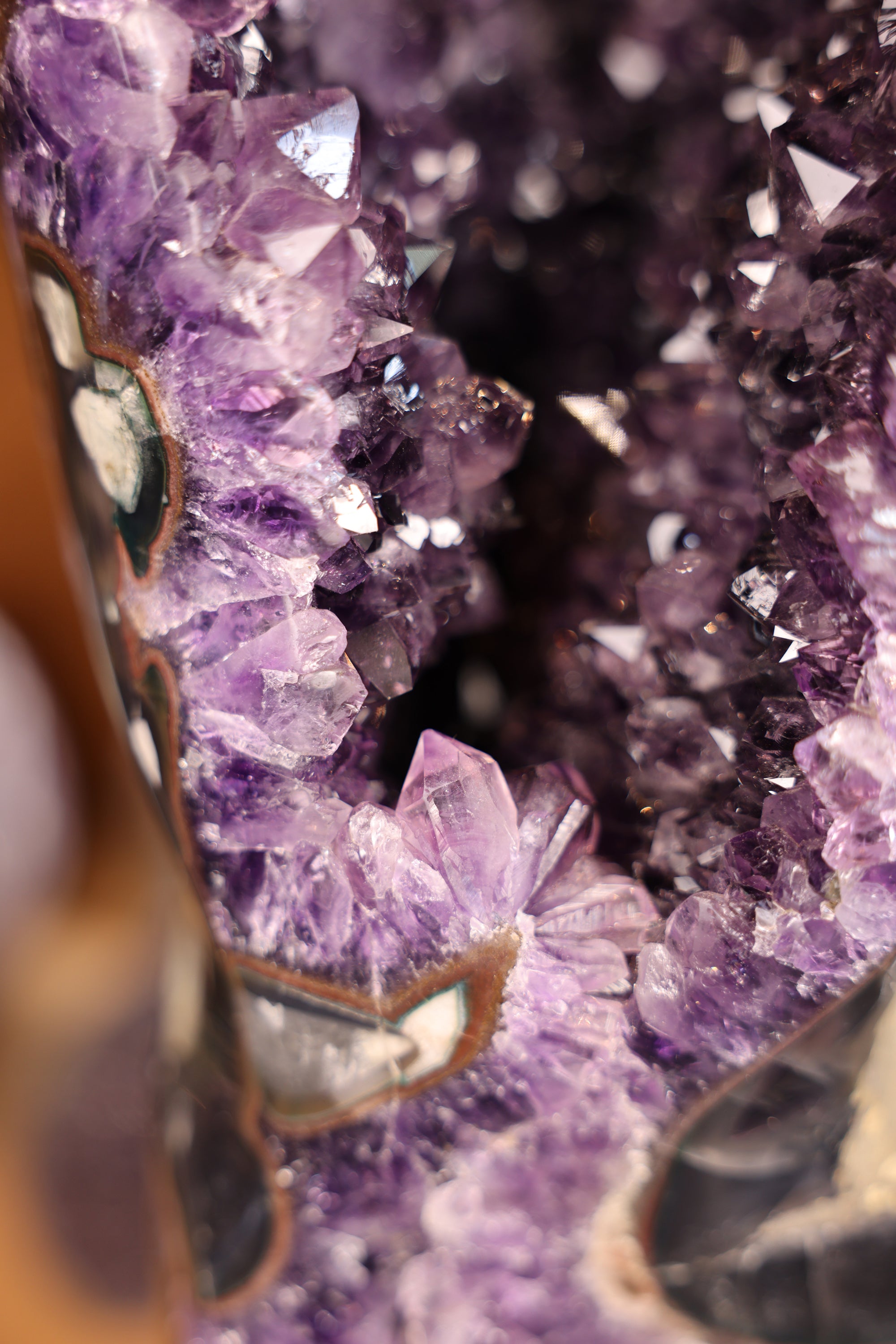 Amethyst Druse Uruguay 44,2 Kg - Sculpture Flow