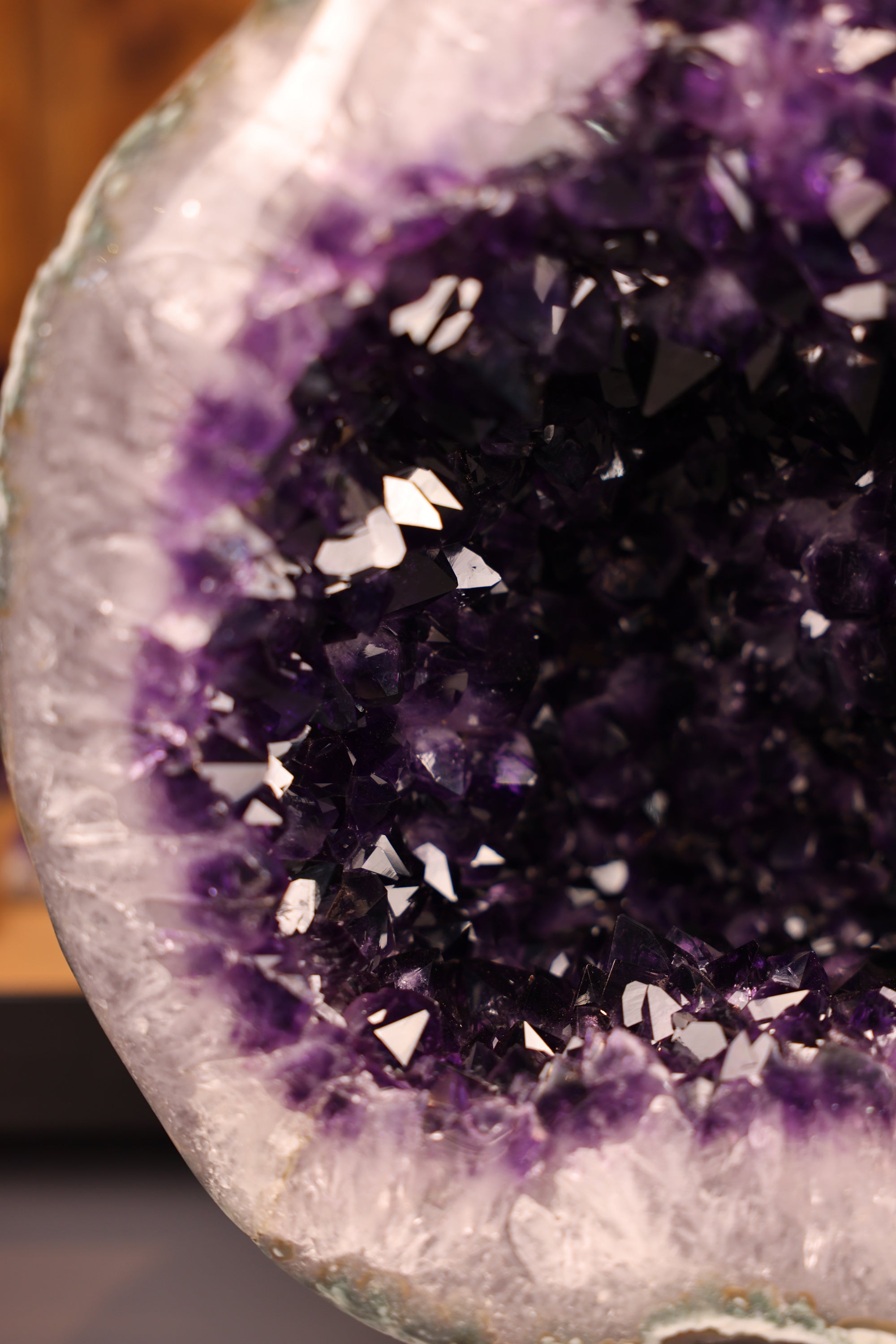Amethyst Druse Uruguay 32,4 Kg - Luminous Core