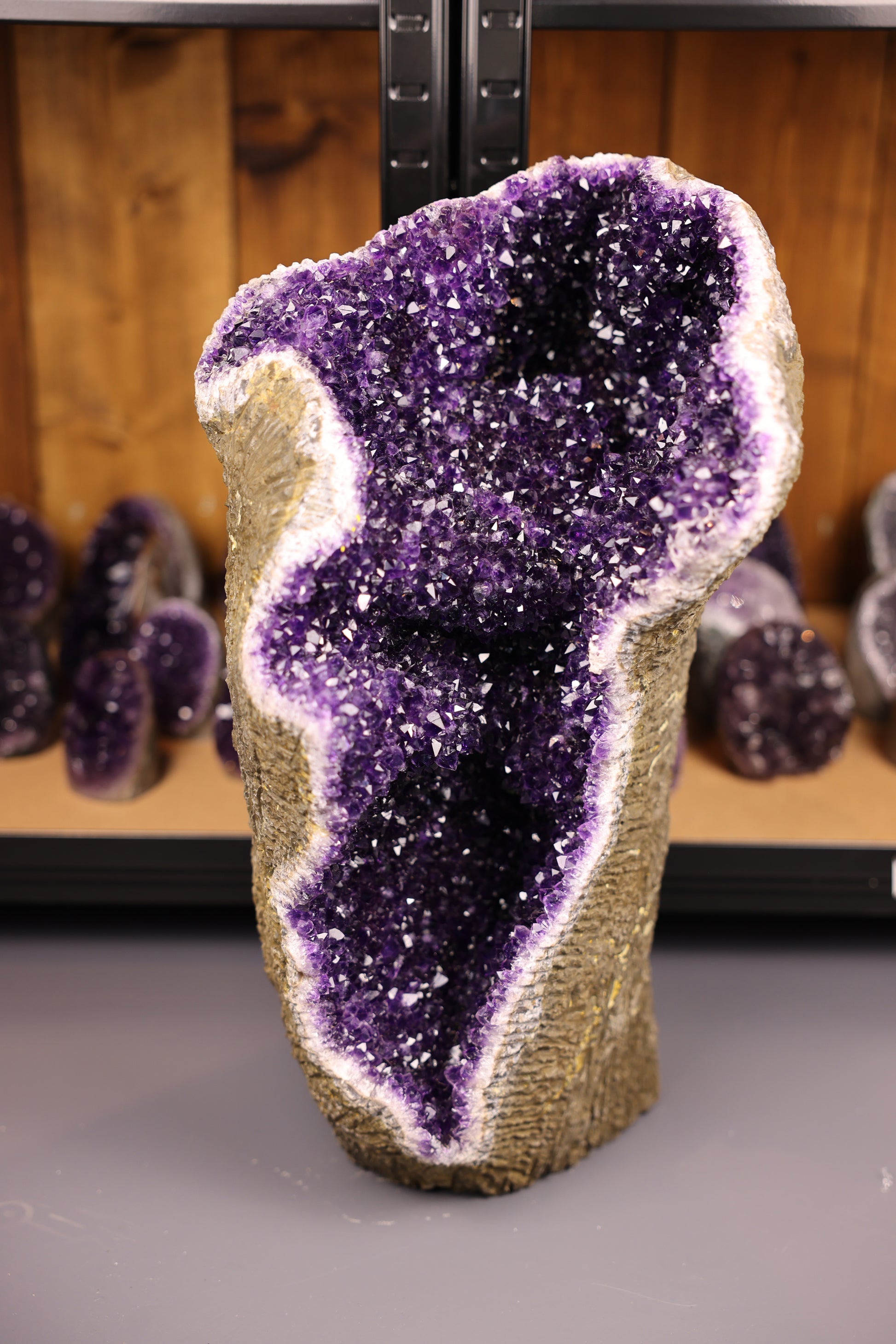 Amethyst Druse Uruguay 33,6 Kg - Royal Cavern