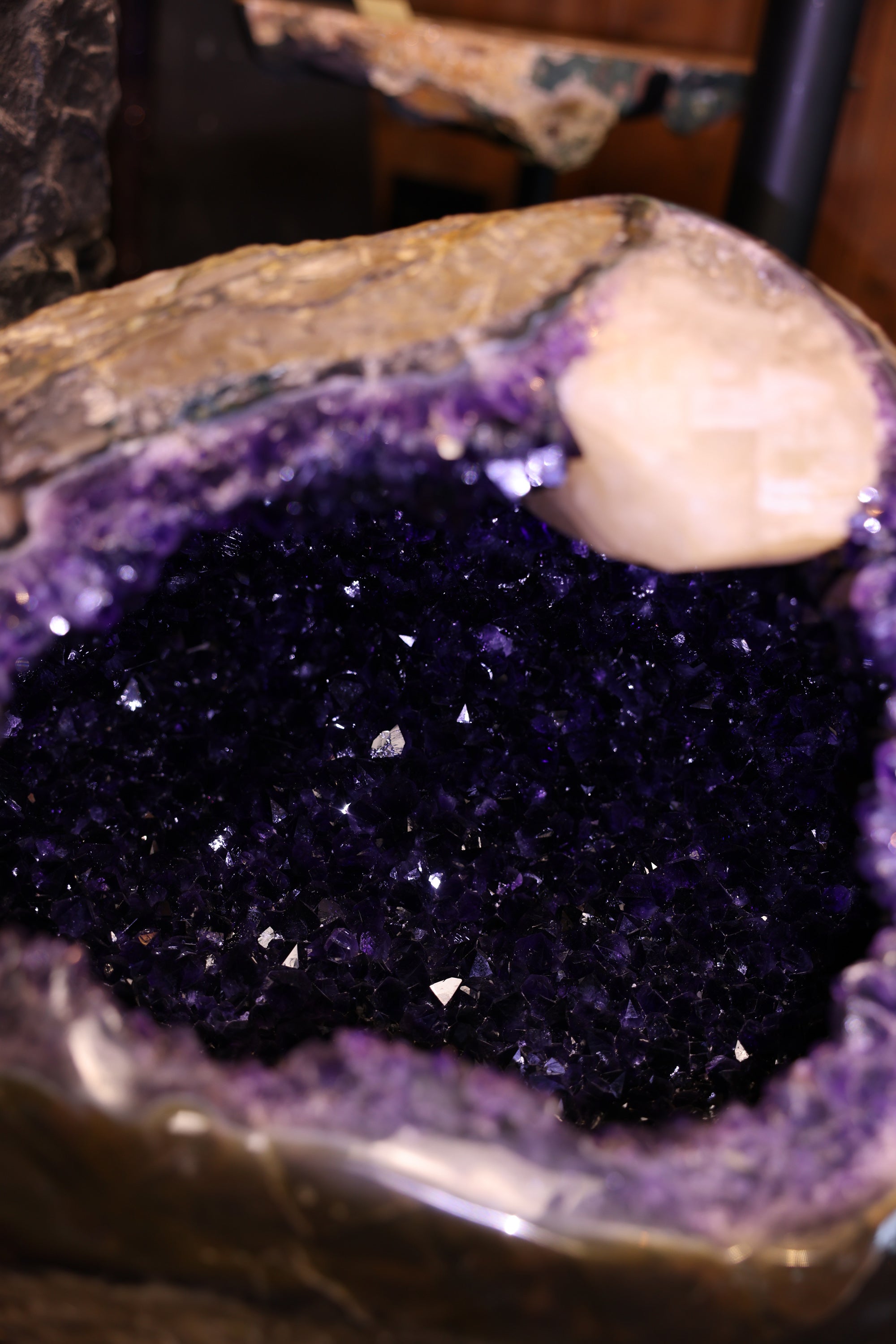 Große Amethyst Geode Uruguay 193 Kg - Deep Core