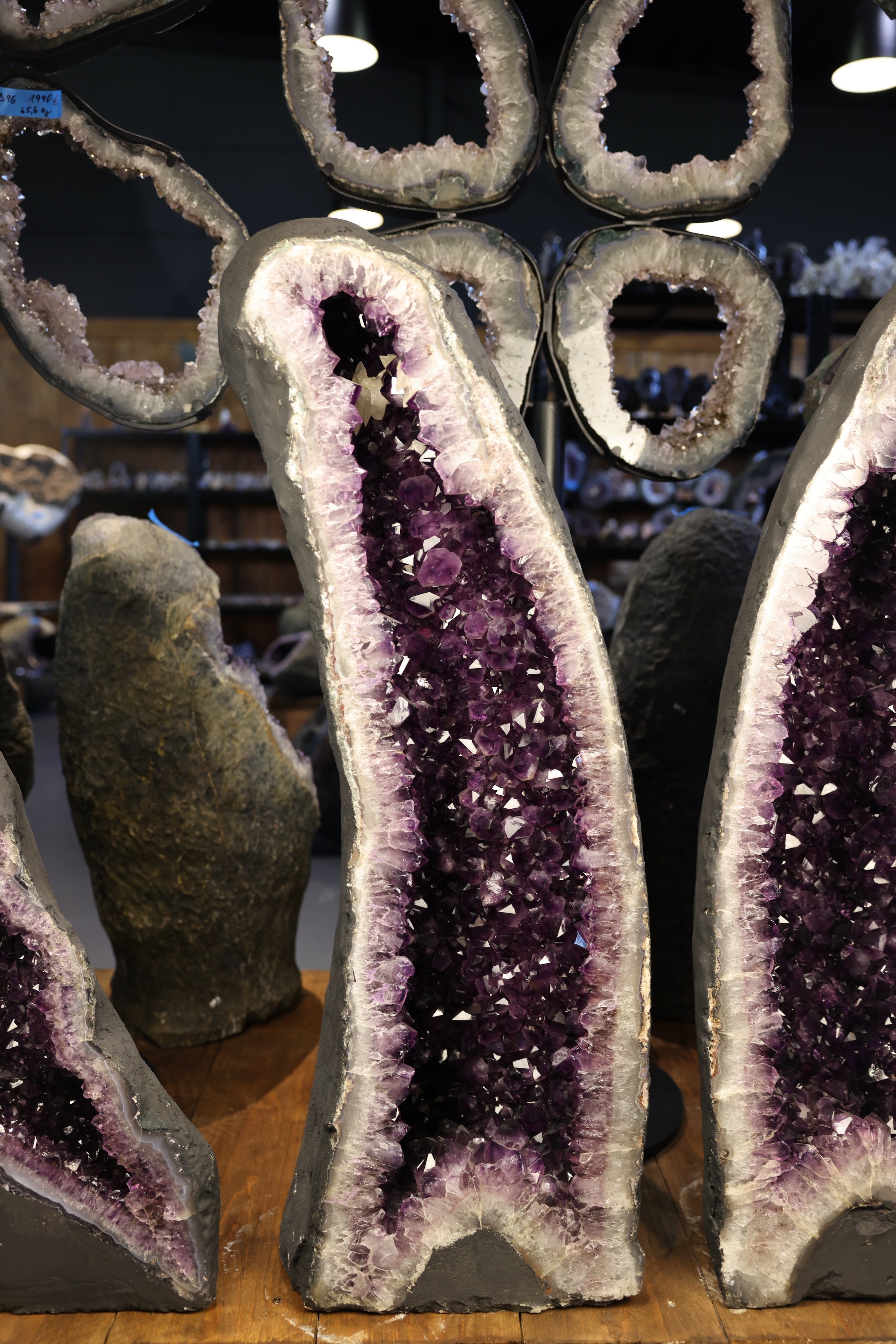 Amethyst-Druse „Twin Cathedral XL“ – 91 kg