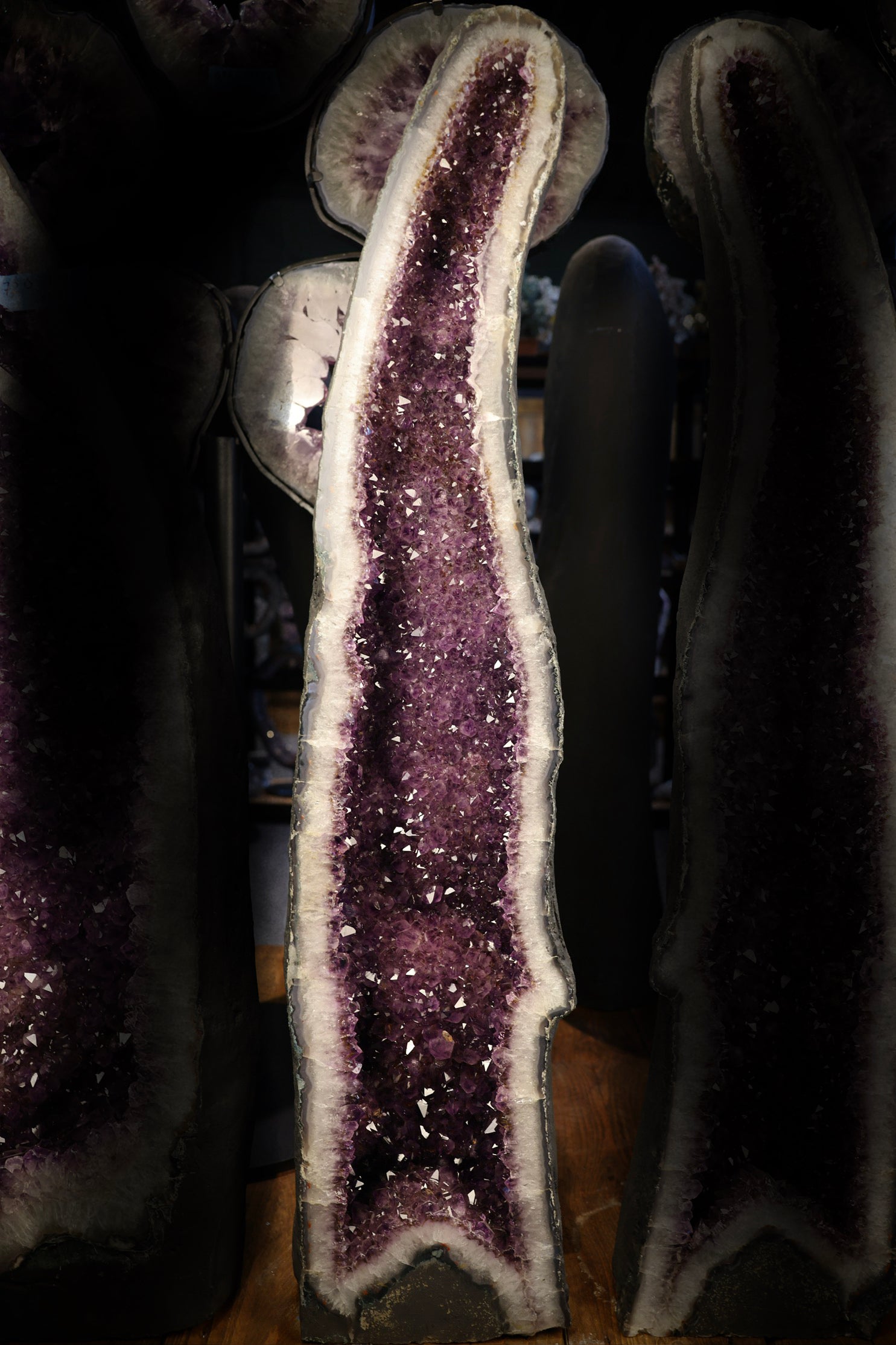 Amethyst-Druse „Twin Cathedral L“ – 67,8 kg