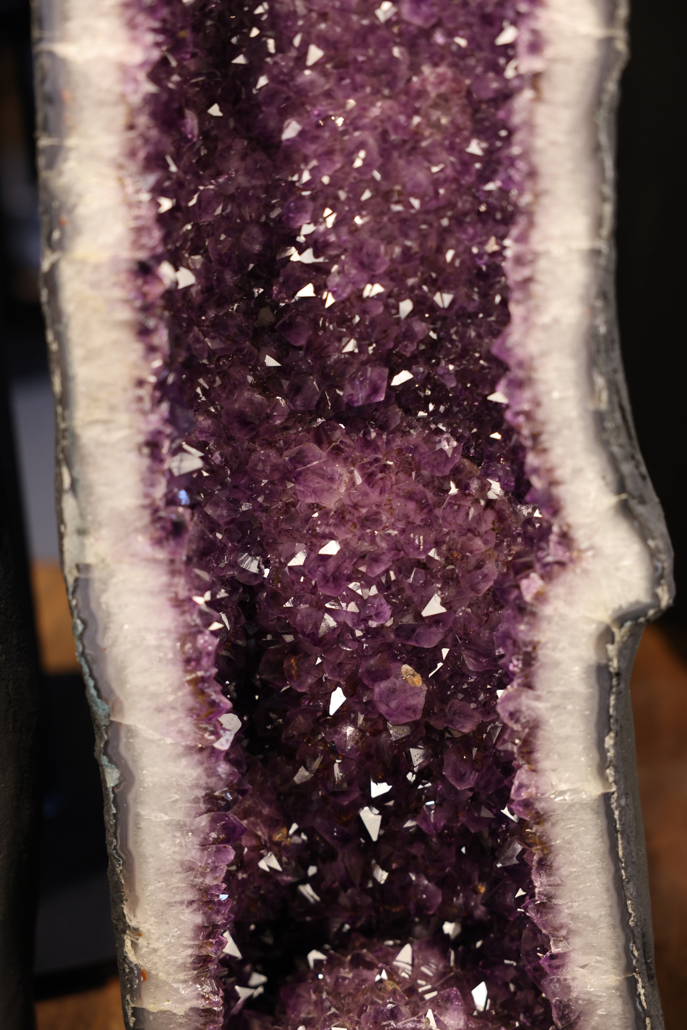 Amethyst-Druse „Twin Cathedral L“ – 67,8 kg
