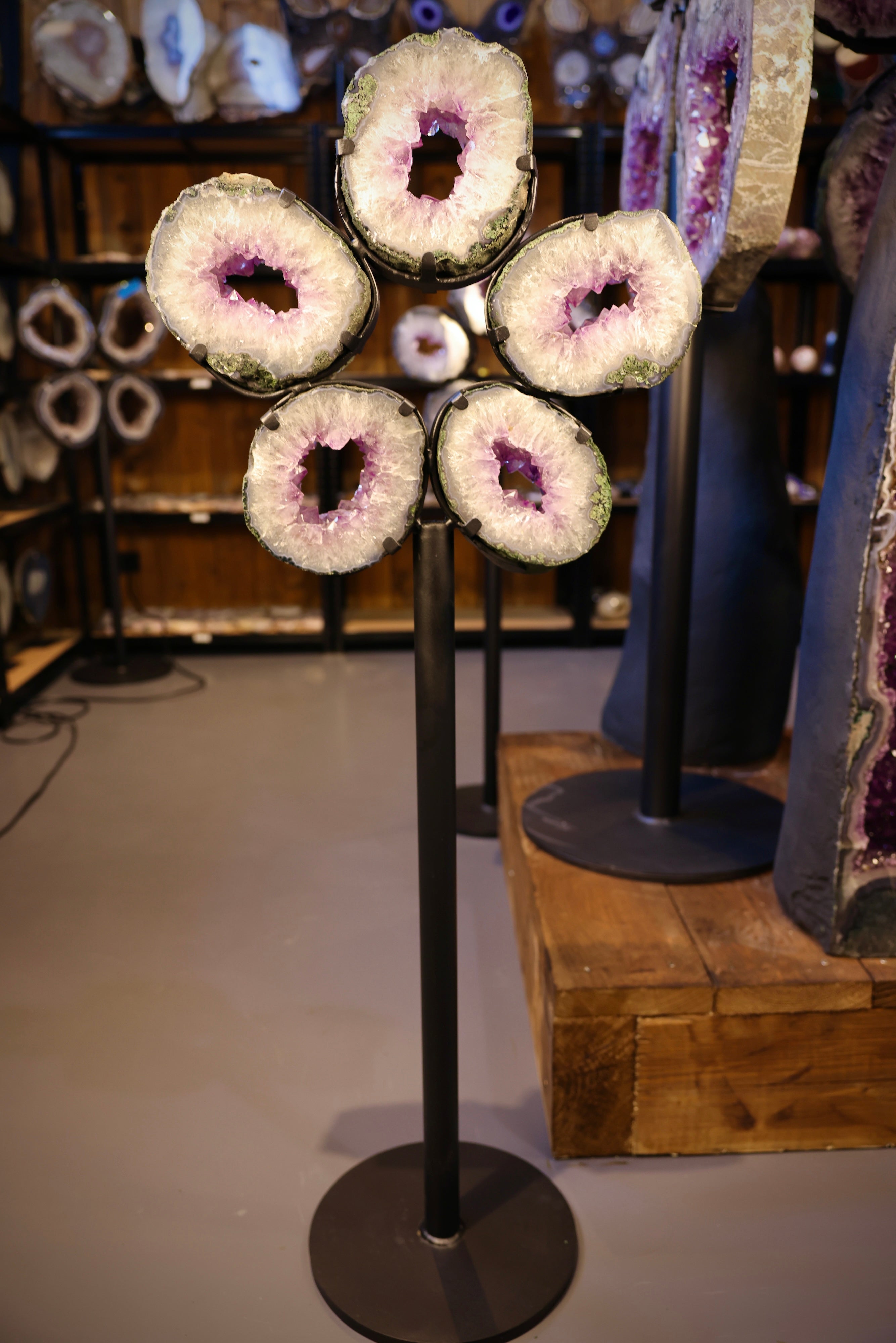 Amethyst-Portal Scheiben „Crystal Flower M“ – 17KG (#040)