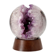 Amethyst Portal Kugel mit offenem Kristallzentrum und natürlicher Drusenstruktur auf Holzsockel aus Brasilien 3,21 kg