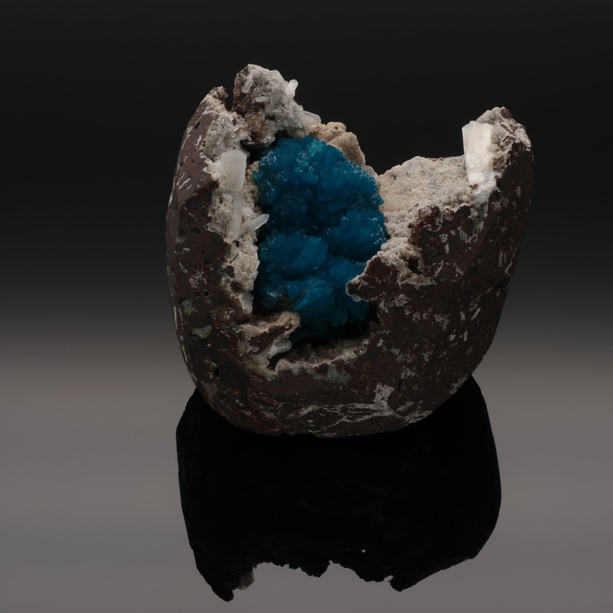 BLUE FORTRESS | Cavansit aus Maharashtra, Indien | 279 g | Unikat (#1039)