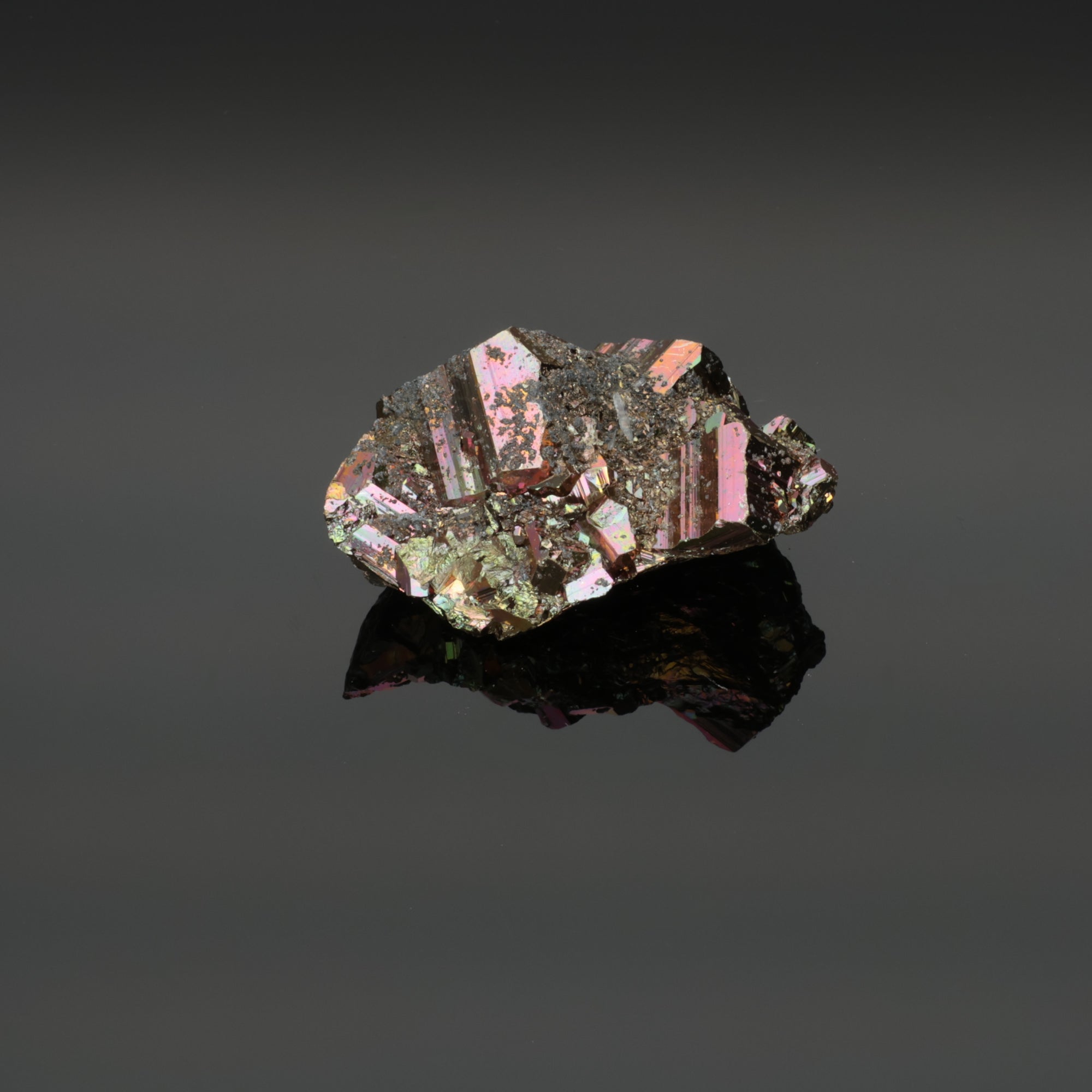 Prism Surge – Rainbow Pyrit aus Borneo, Indonesien – 58,23 g – Mineralien-Unikat (#1097)