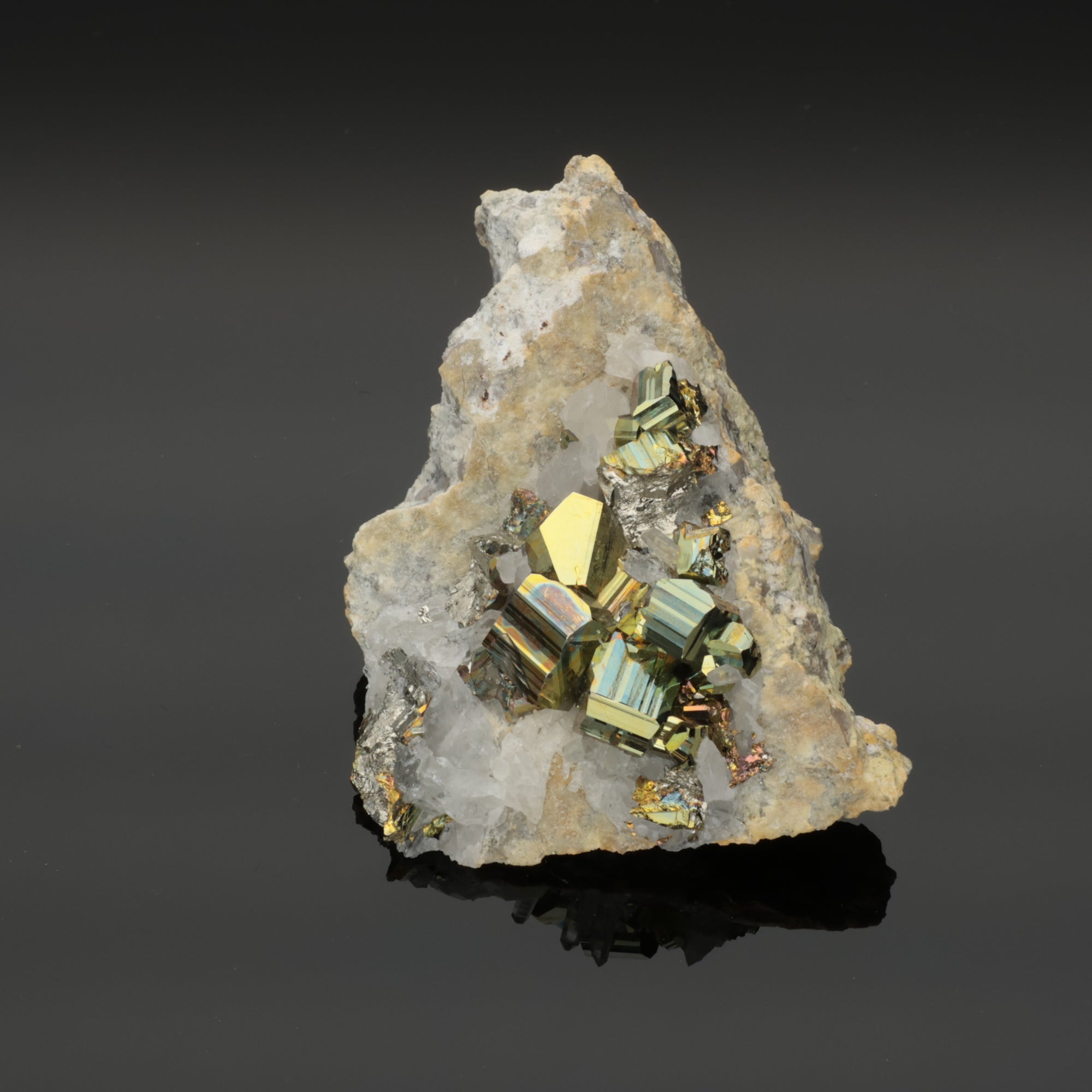 Neon Rift – Rainbow Pyrit aus Borneo, Indonesien – 86 g – Mineralien-Unikat (#1089)