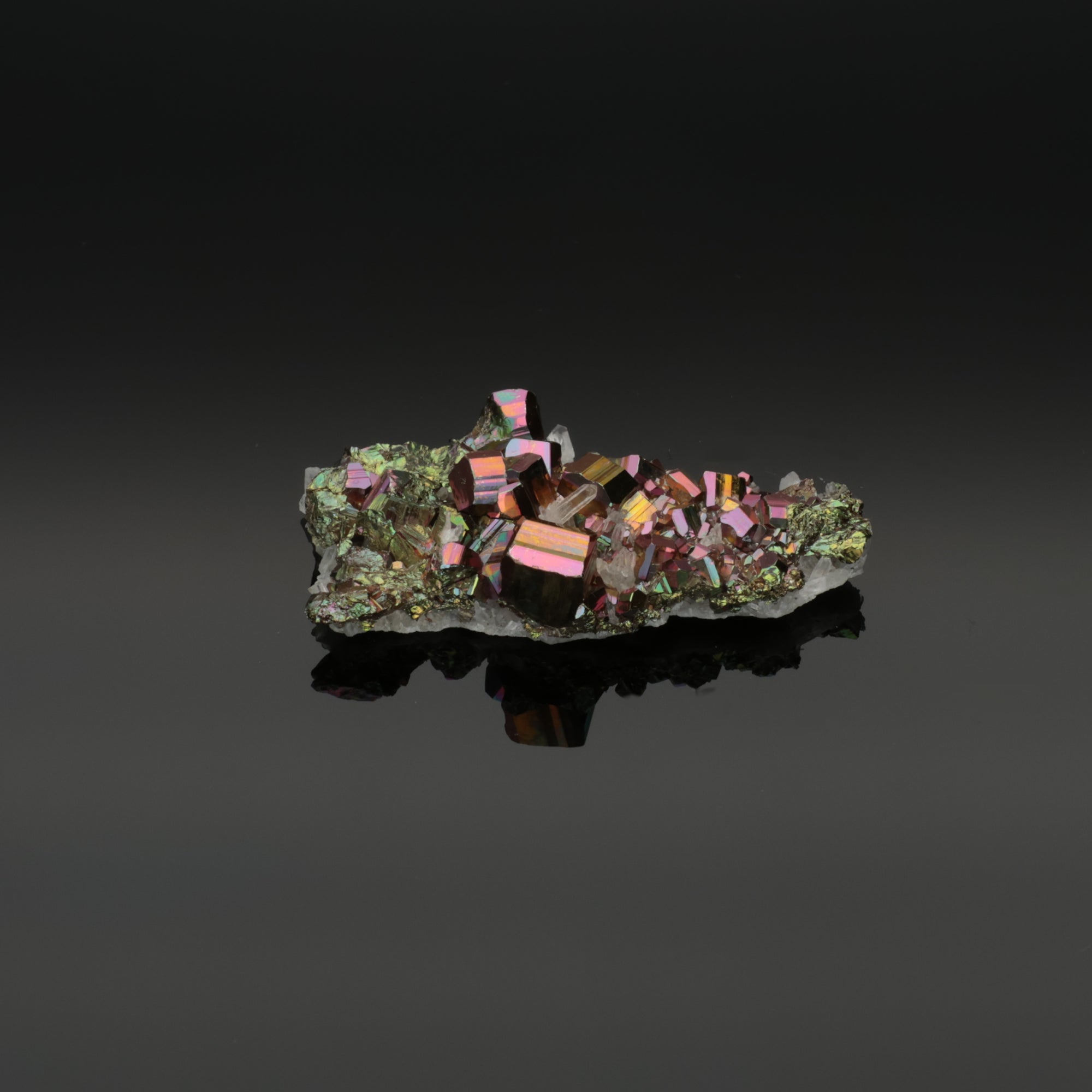 Cosmic Spark – Rainbow Pyrit aus Borneo, Indonesien – 19,99 g – Mineralien-Unikat (#1096)