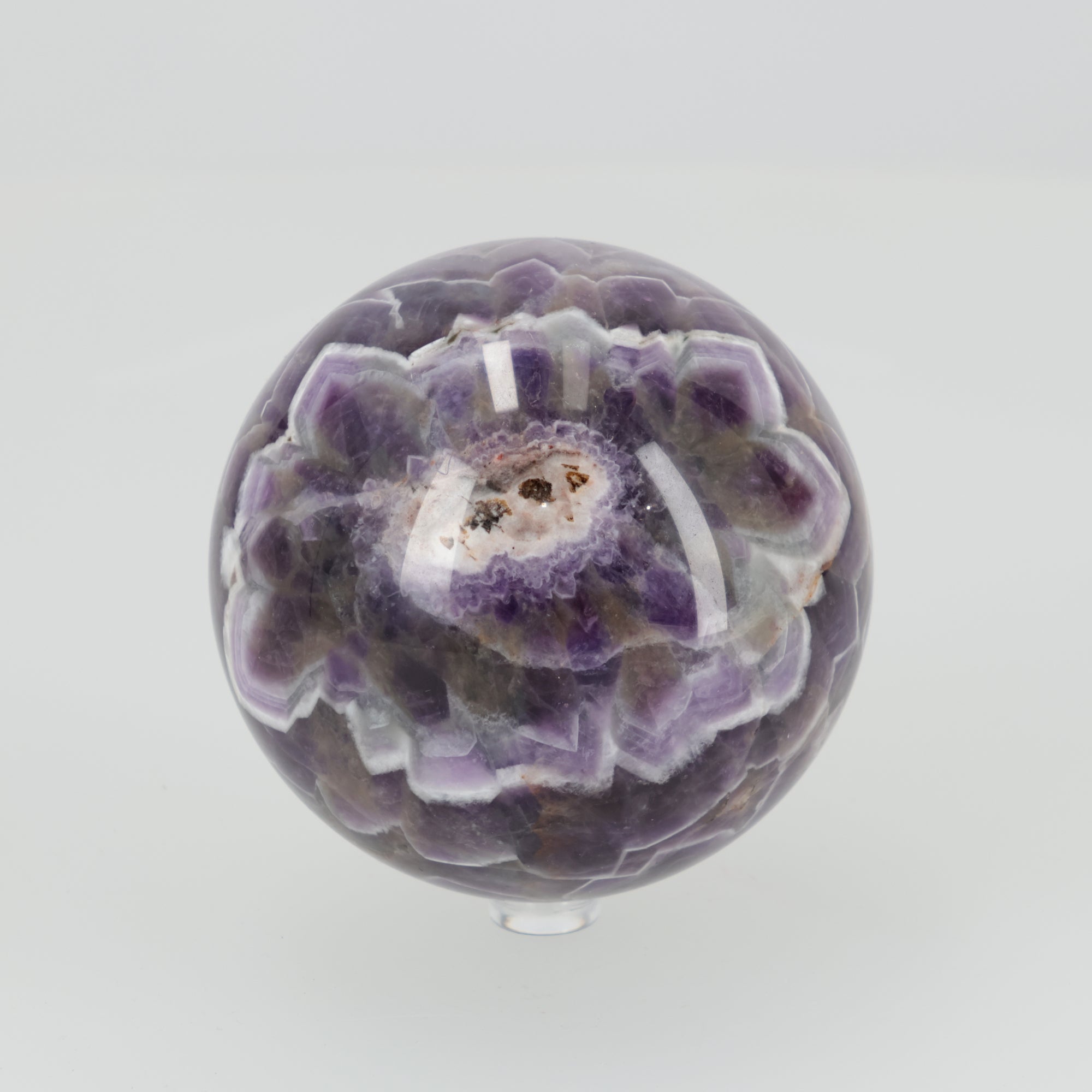 Chevron Amethyst Kugel aus Brasilien – Ausdrucksstarke Bänderung in perfekter Kugelform | 1115g Unikat (#615)
