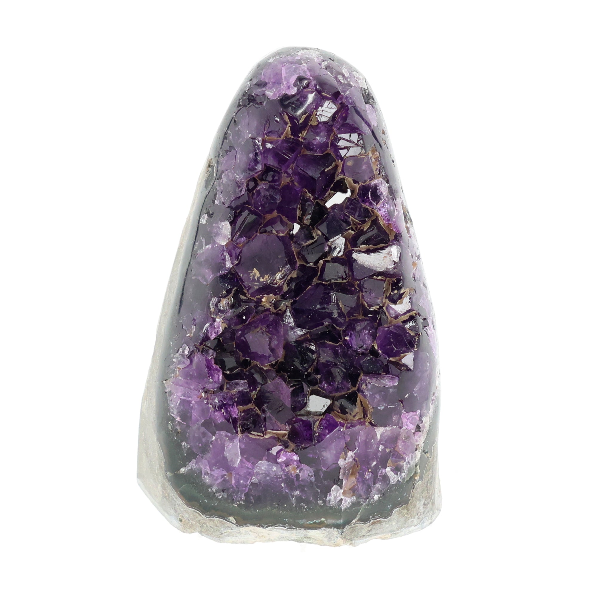 Mehrere hochwertige Amethyst Mini Cut Bases aus Uruguay mit dicht gewachsenen, tiefvioletten Kristallen auf einer Präsentationsfläche.