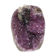 Amethyst mit Calcit aus Uruguay, Amethystkristalle mit hellen Calcitformationen, natürlich gewachsenes Mineralunikat.