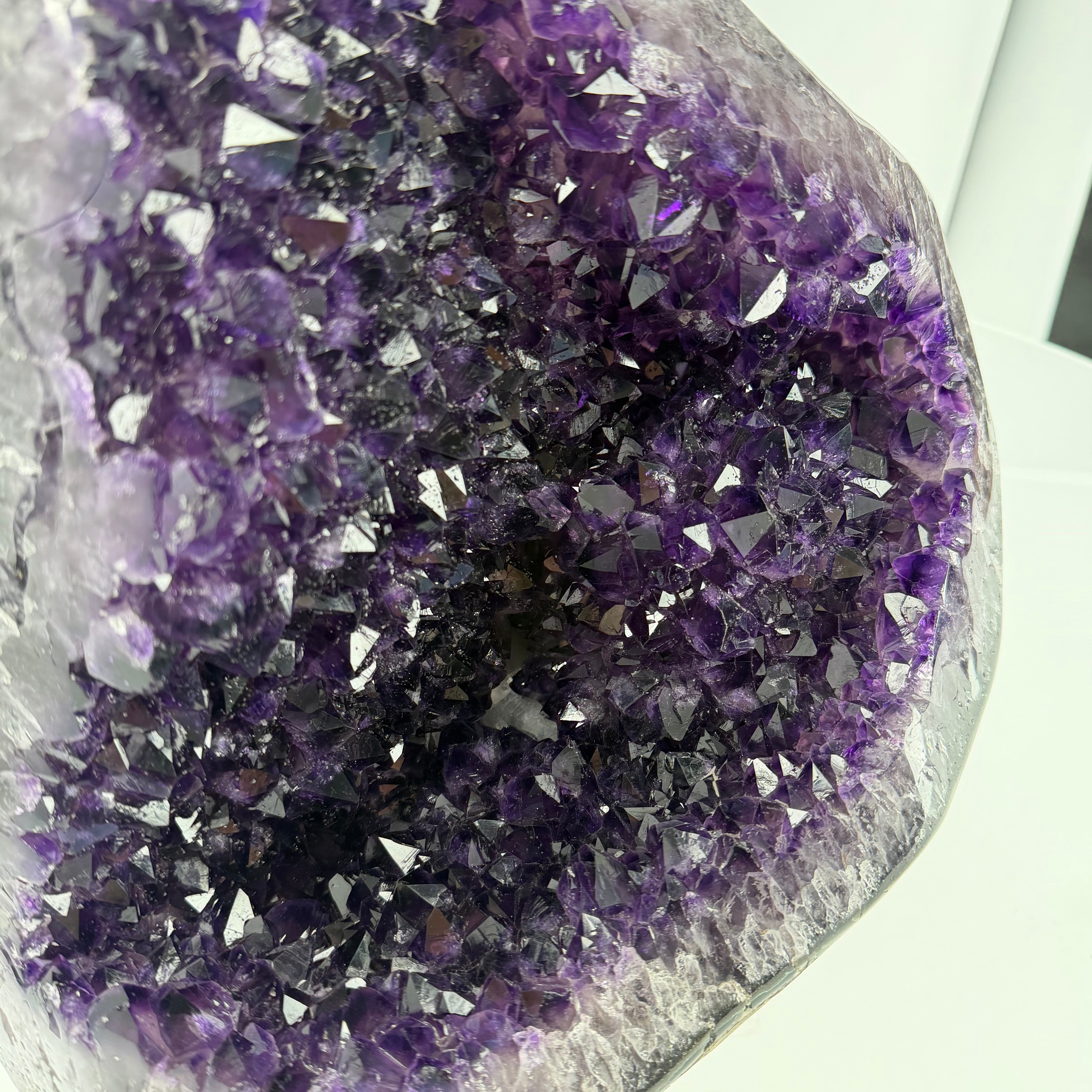 Amethyst Geode "Purple Face" - 17.5 kg (#075)