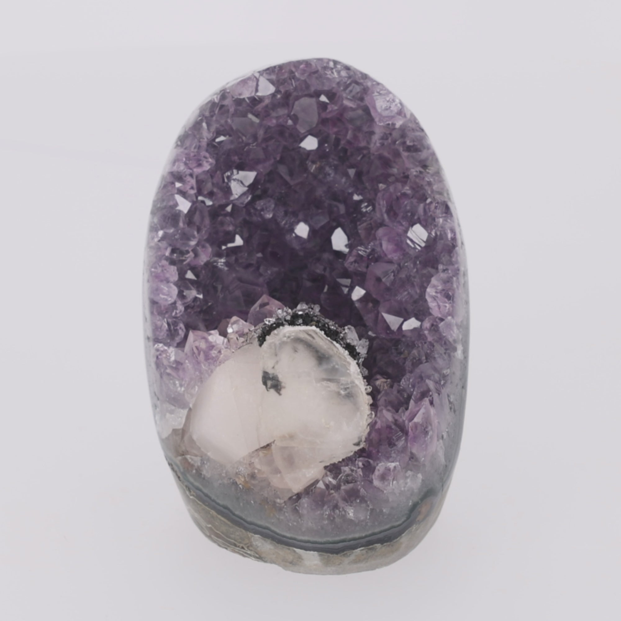 Load video: Crystal Halo ✦ Amethystdruse mit Calcit &amp; Turmalin | 916 g (#904)