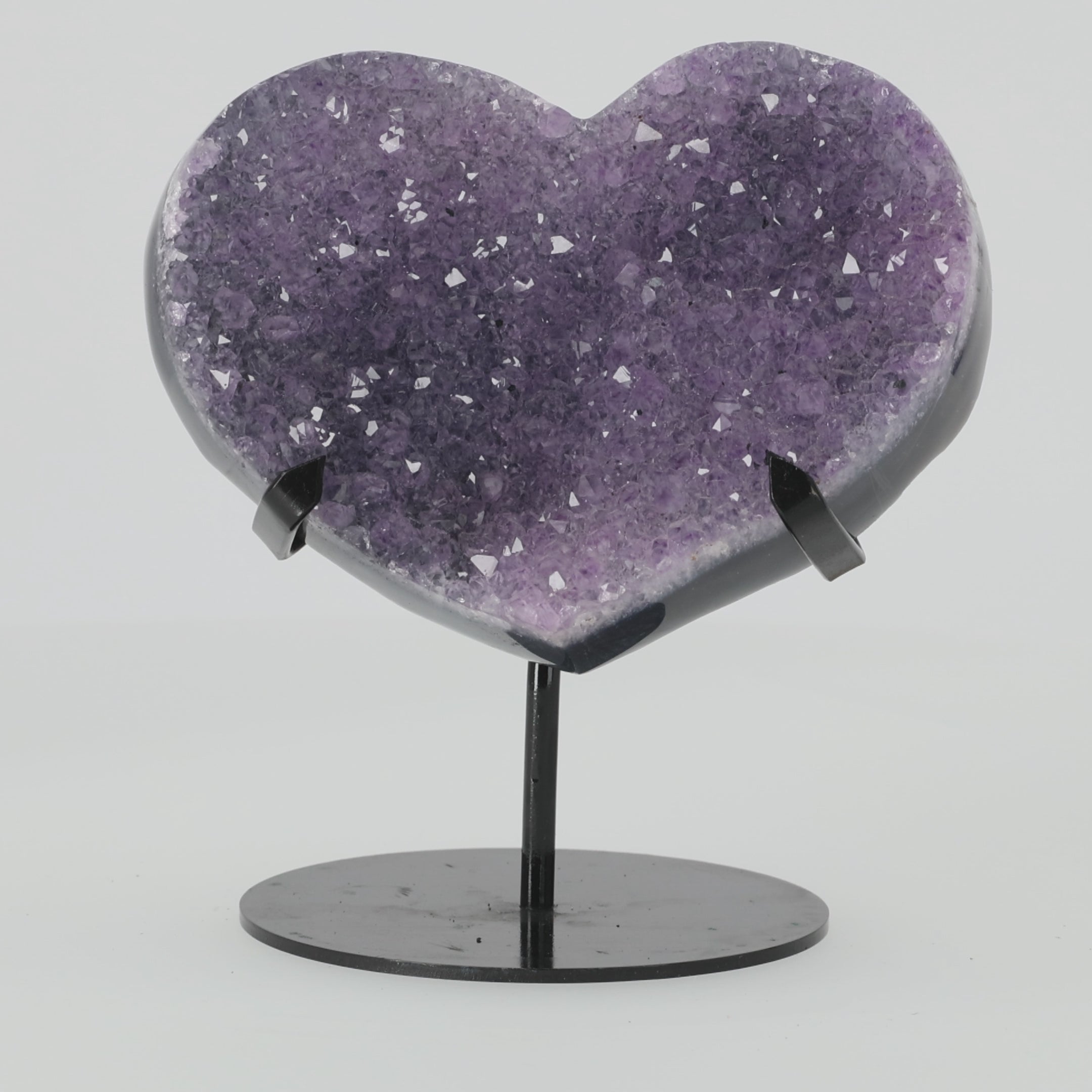 Load video: Soft - 1,7kg Amethyst Herz auf Metallständer