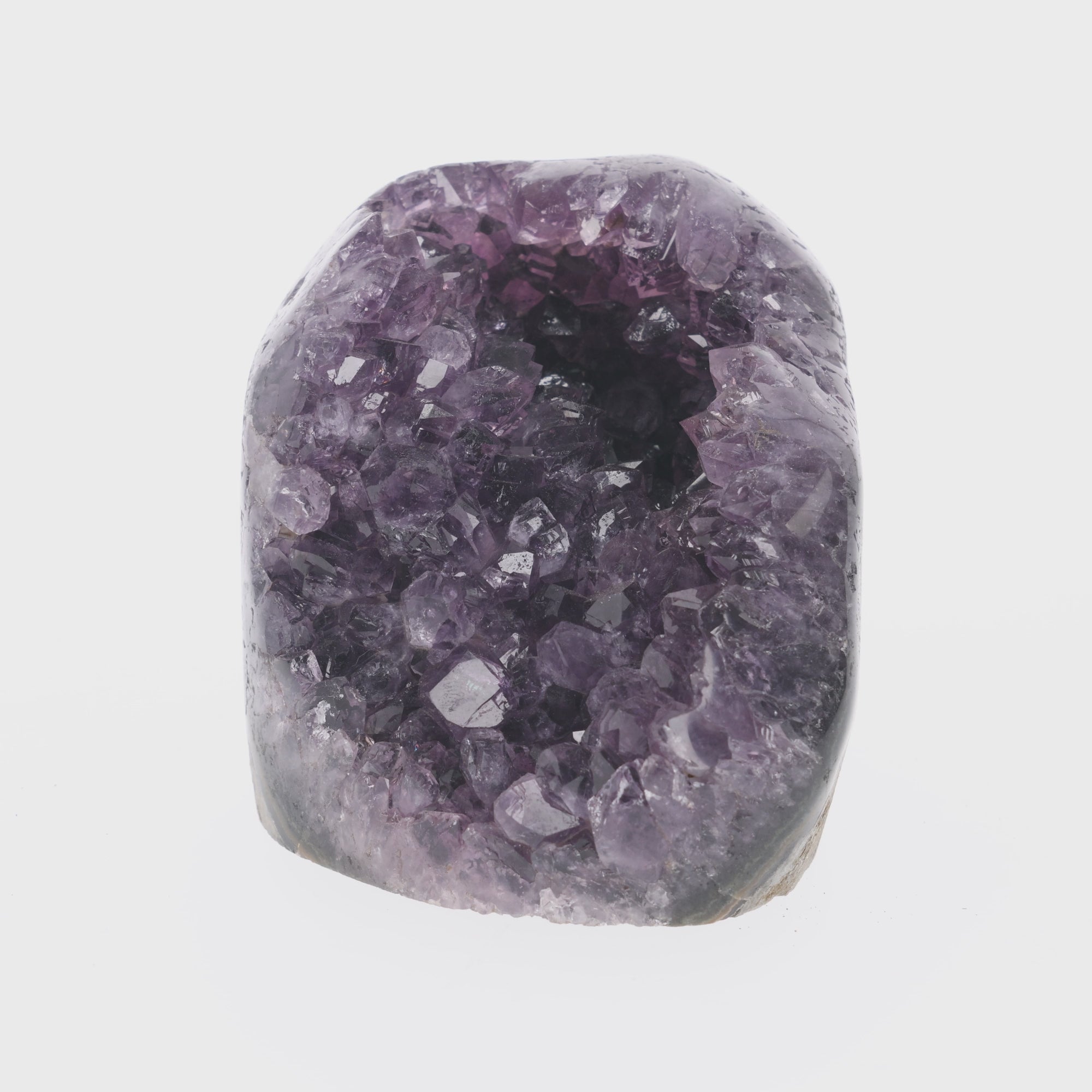 Video laden: Amethyst Cut Base - AAA Quality - 1103 g (#1439)