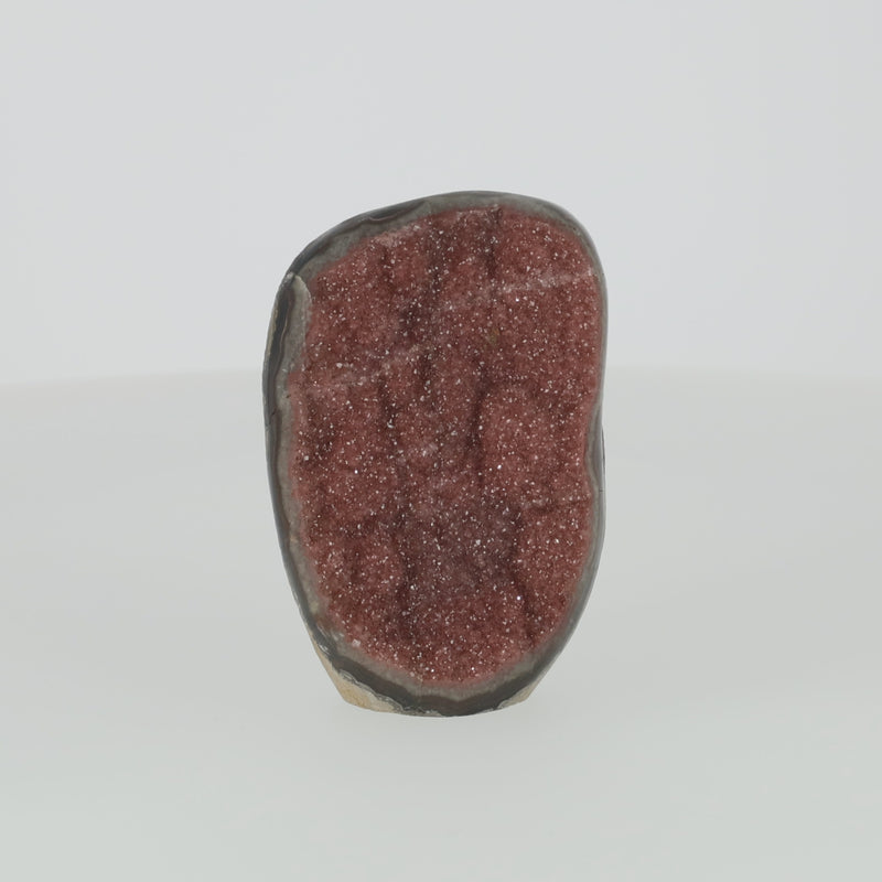Regenbogen Amethyst aus Uruguay mit violetten Kristallen und natürlicher Farbvariation, hochwertiges Amethyst Unikat