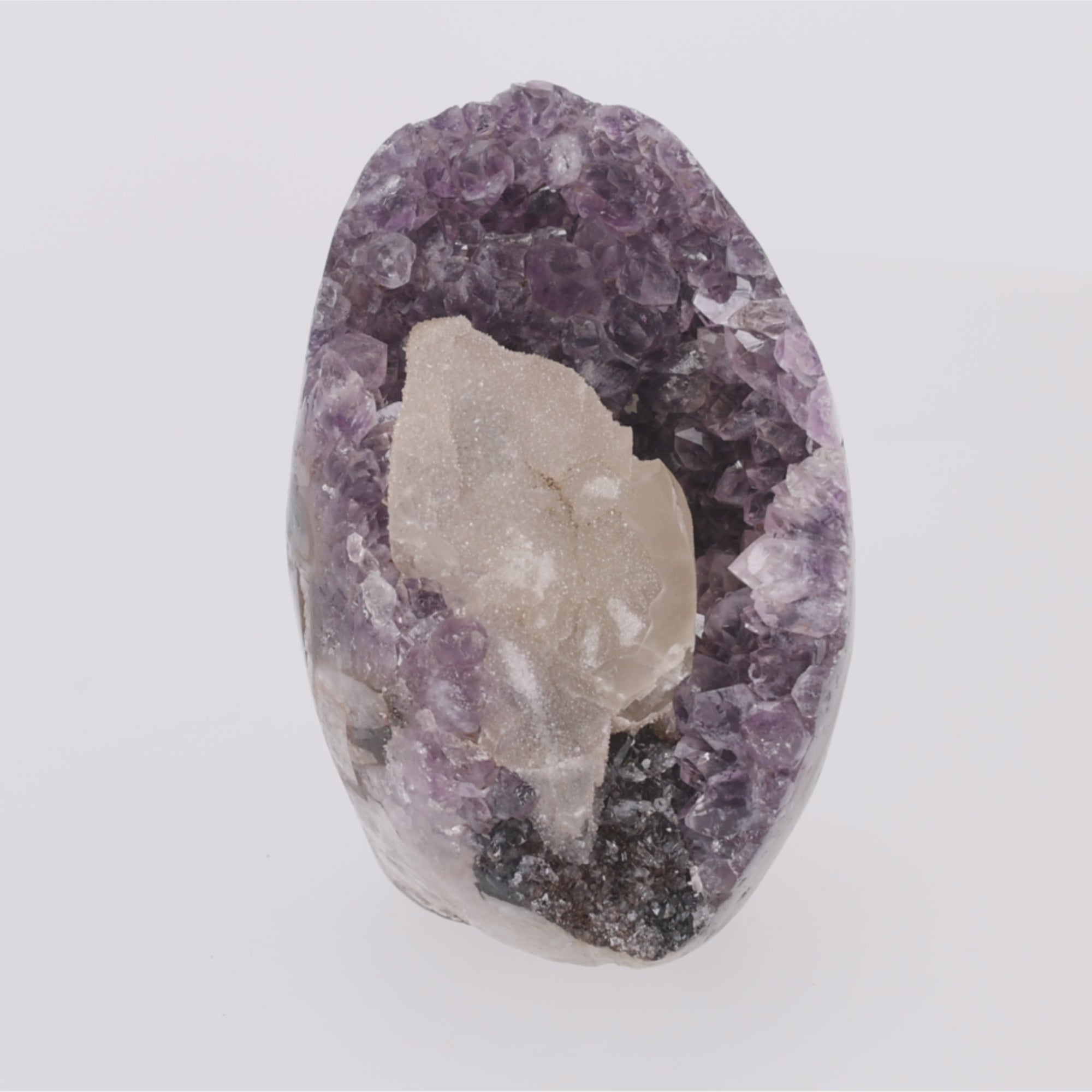 Video laden: Crystal Veil ✦ Amethyst mit Calcit, Turmalin &amp; Drusy aus Uruguay | 1.577  (#816)
