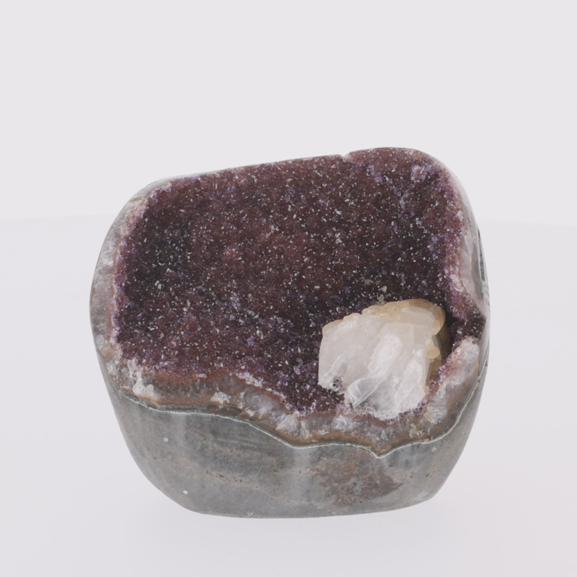 Load video: Violet Calcite Cave – Rainbow Amethyst mit Calcit aus Uruguay – 1488 g (#1413)