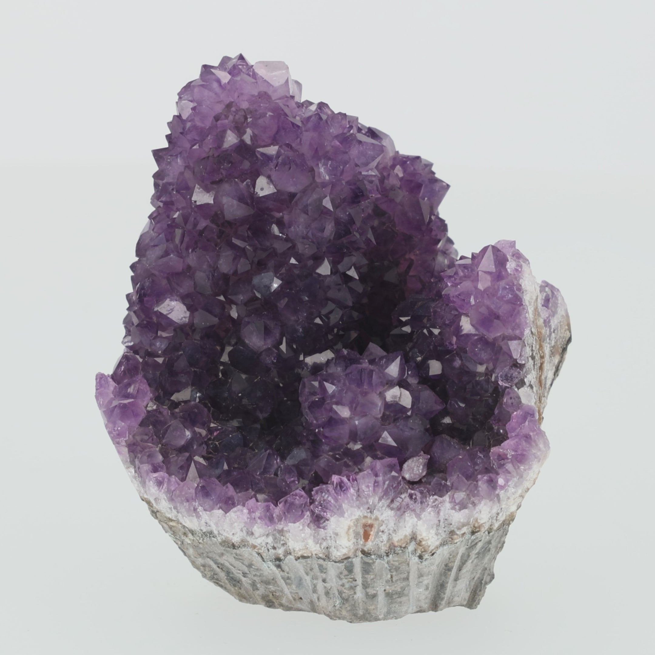 Video laden: Cathedral of Shadows - 0,67 kg Uruguay Amethyst in Kathedralenformation - Unikat (#541)