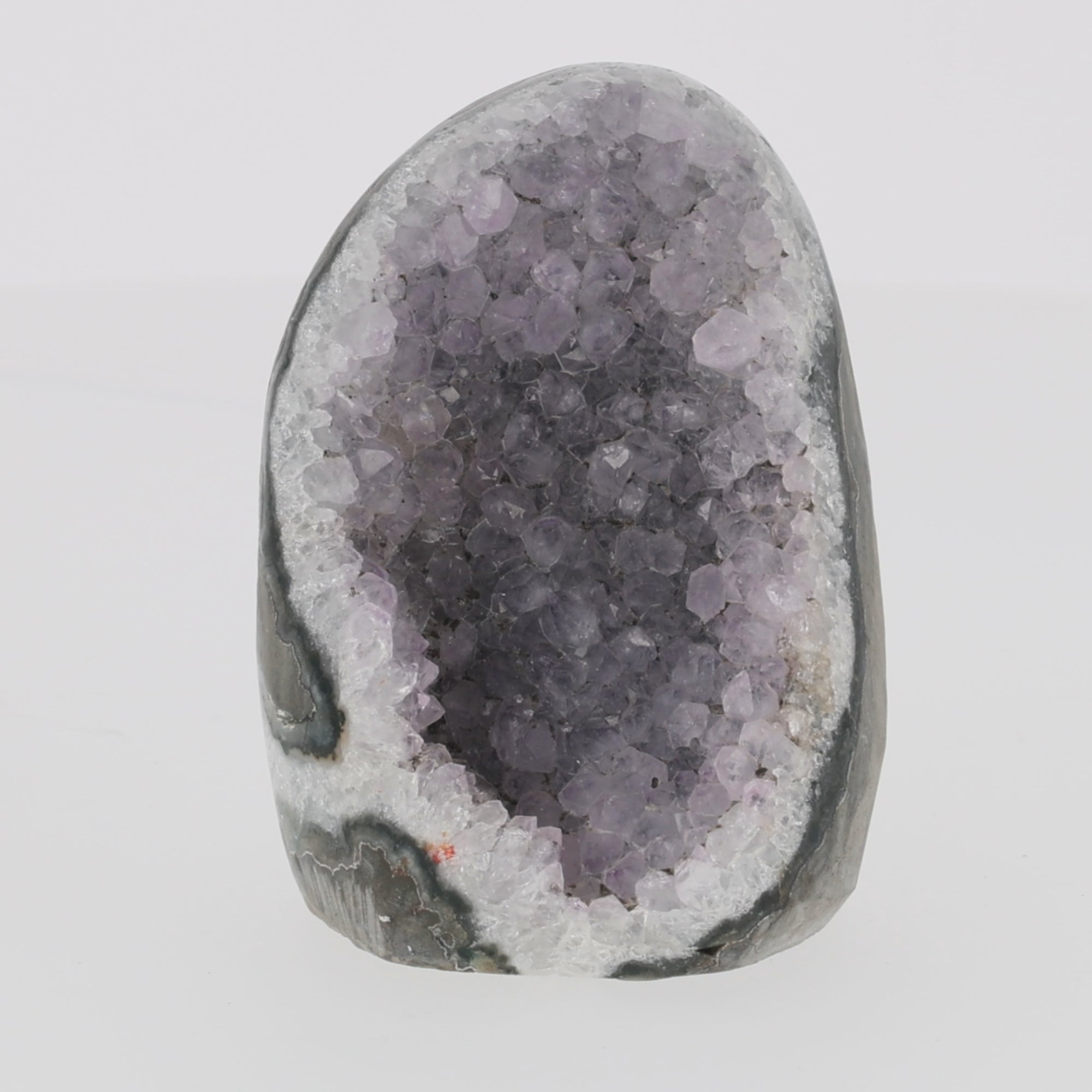 Video laden: Amethyst aus Uruguay – Elegantes Natur Unikat mit sanften Violetttönen 841g (#666)