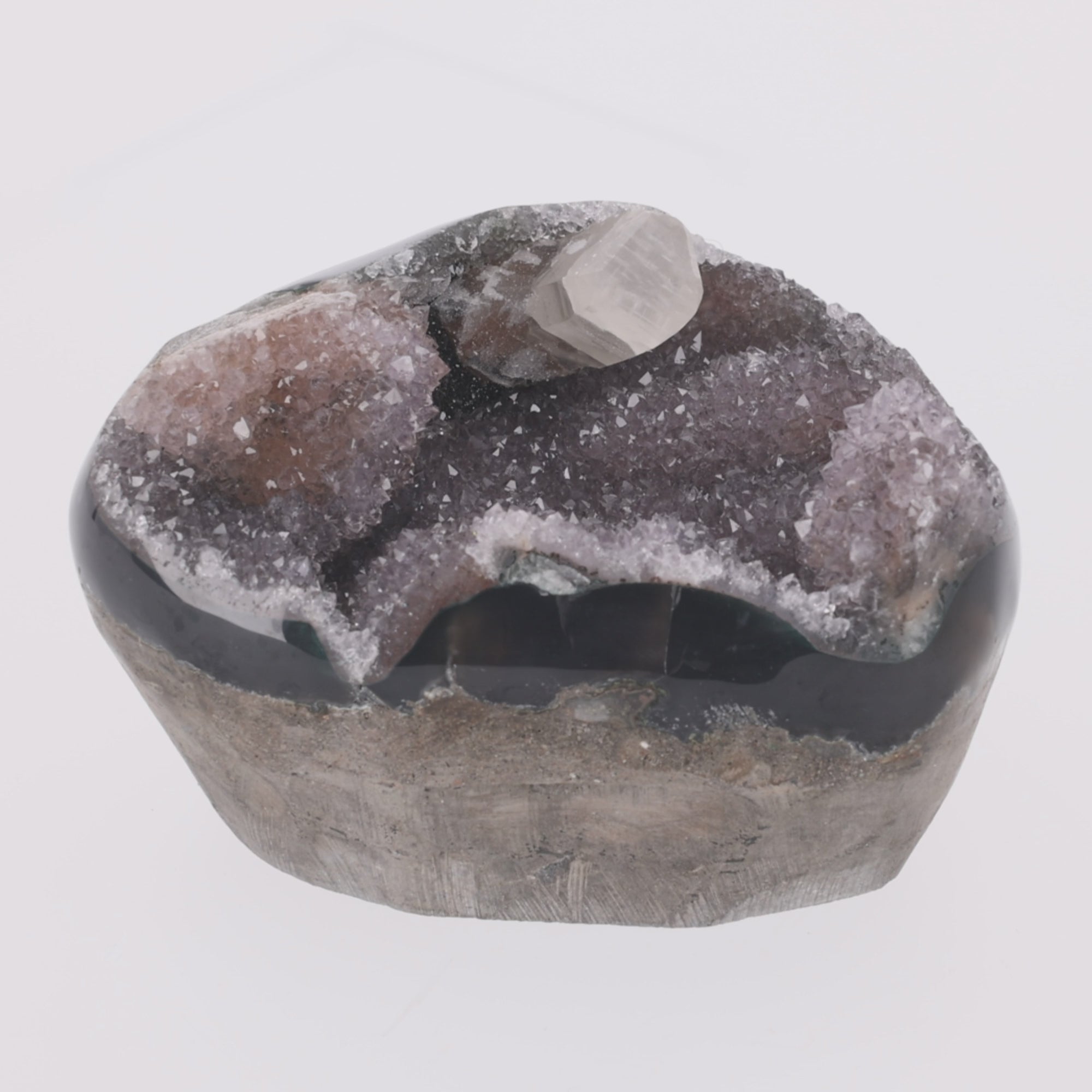 Load video: Crystal Eclipse – Rainbow Amethyst mit Calcit &amp; Turmalin aus Uruguay – 2085 g (#1415)