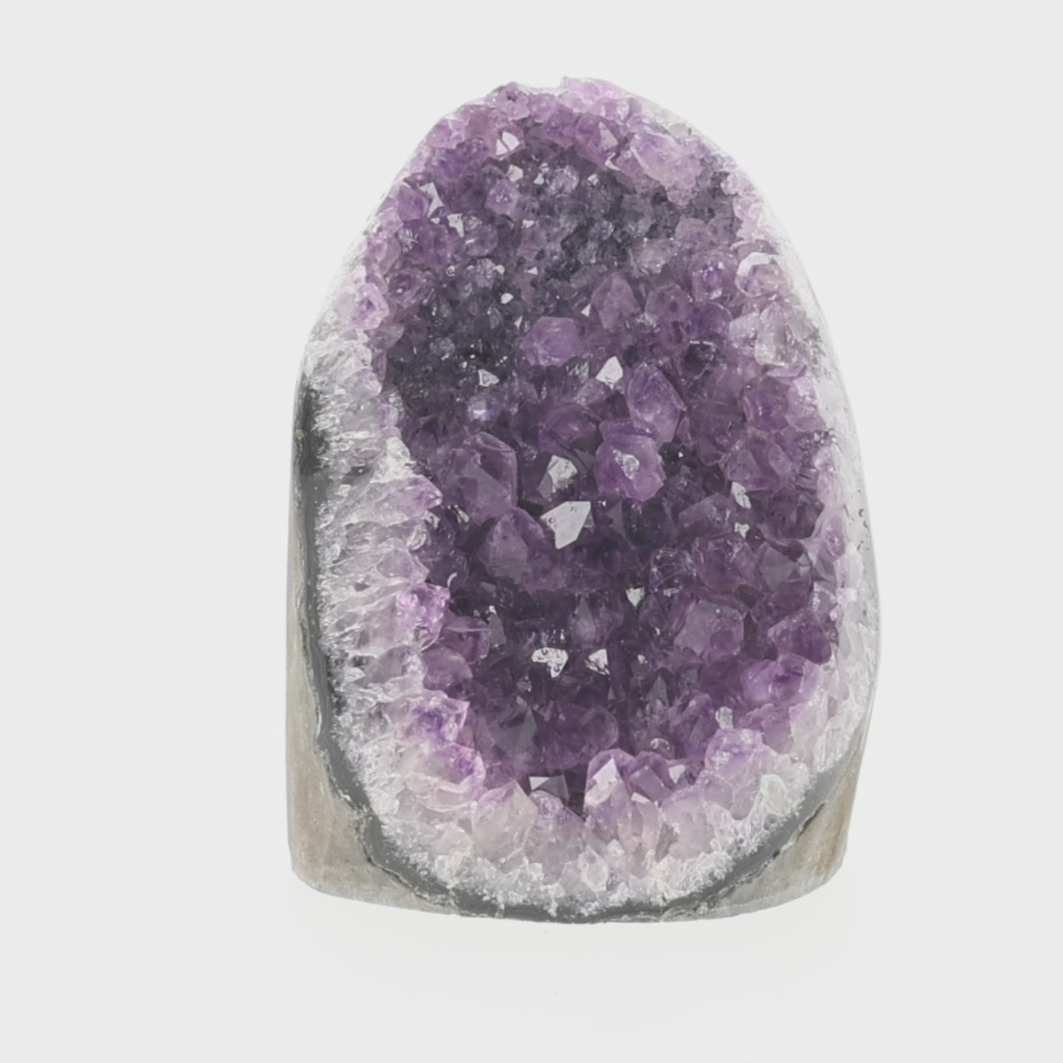 Video laden: Amethyst Cut Base - AA Quality - 975 g  (#1525)