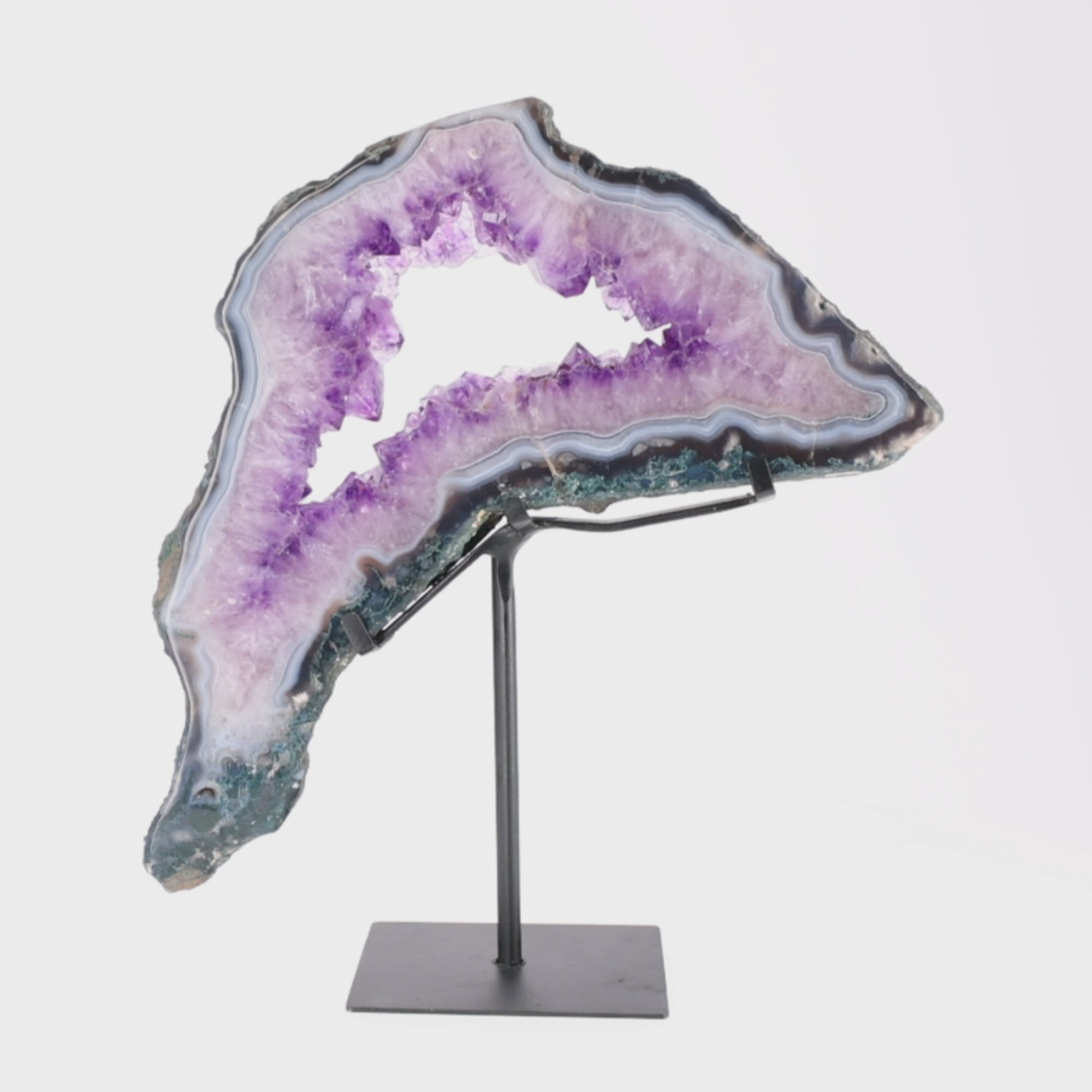 Video laden: Delphine „Aurelia“ | Amethyst Portalscheibe aus Brasilien | 5.028 g  (#698)