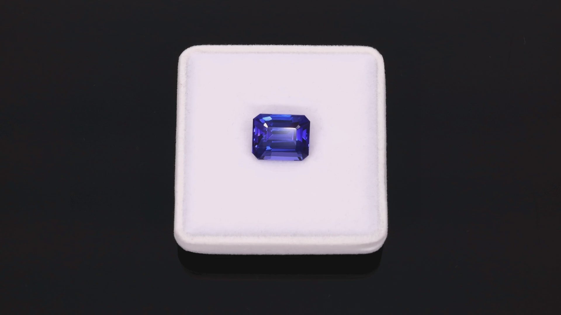 Video laden: Tansanit "Velvet Ocean" 10,40 ct - Deep Violetish Blue - IGI Certified