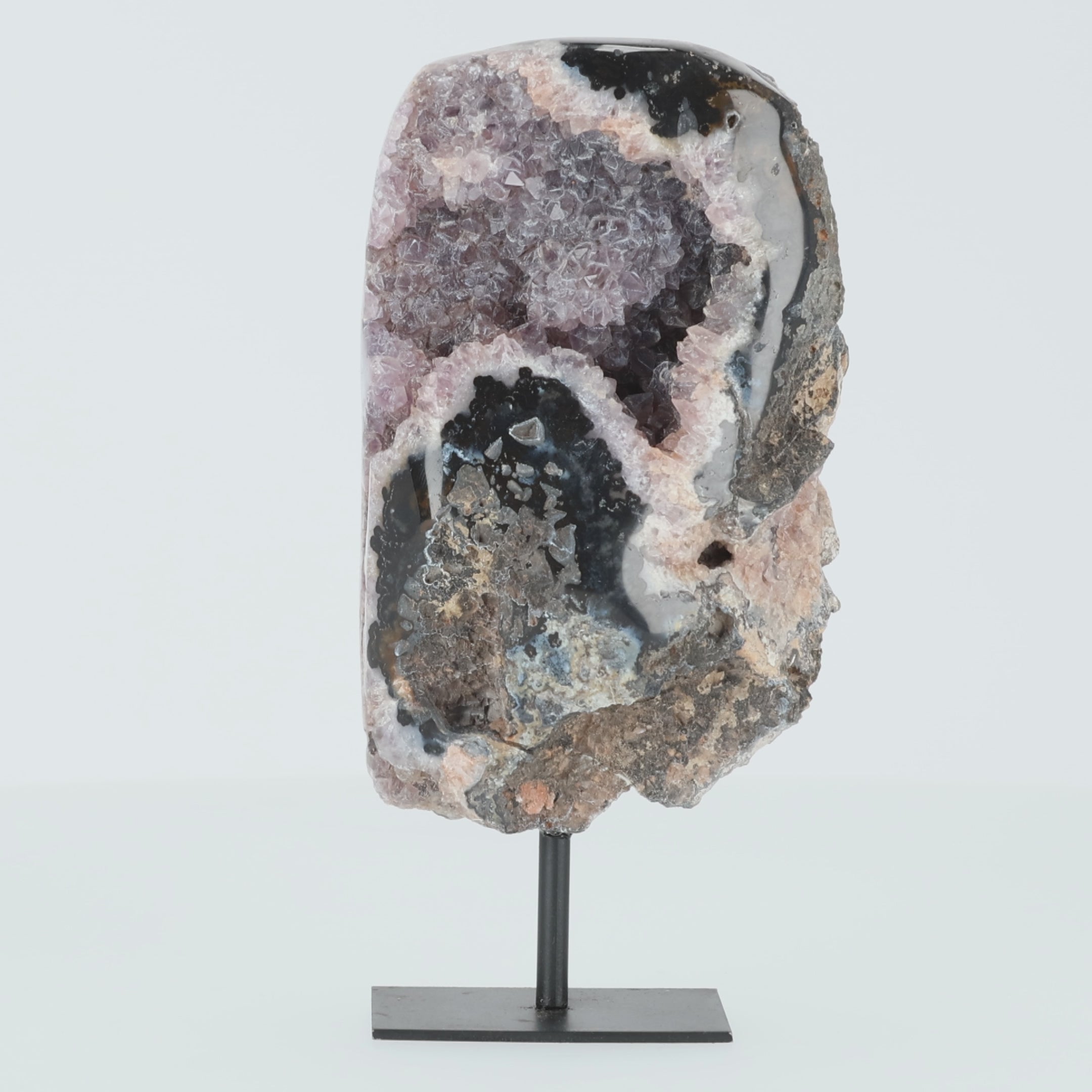 Video laden: Achat-Geode „Lavendertempel“ – Eindrucksvolles Naturkunstwerk auf Metallständer (#453)