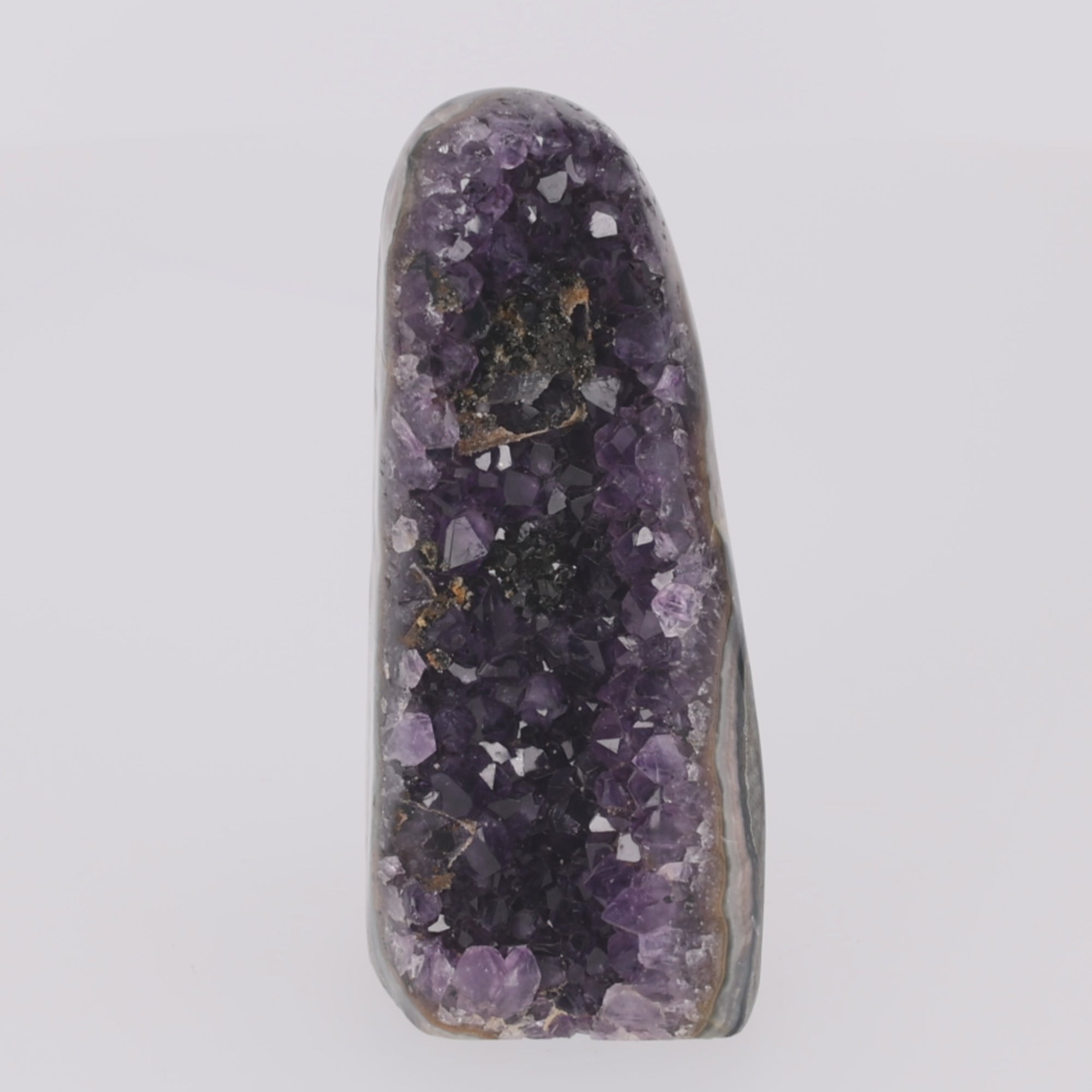 Video laden: Violet Obelisk ✦ Amethyst-Druse aus Uruguay | 689 g  (#840)