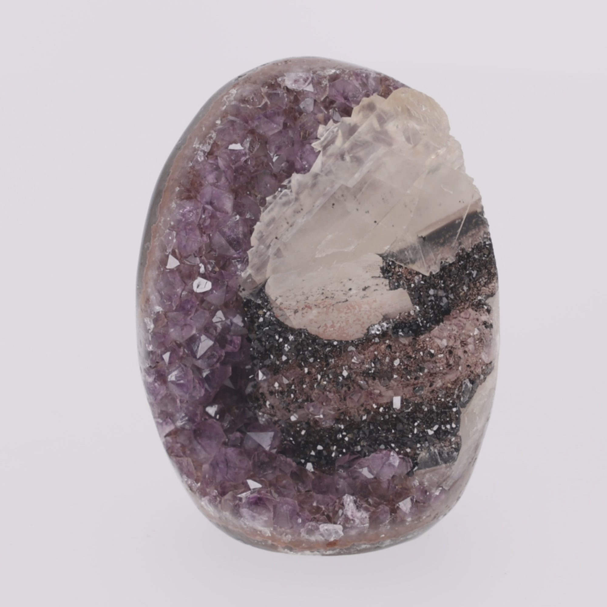 Video laden: Dark Pearl ✦ Amethyst mit Calcit &amp; Turmalin aus Uruguay | 1.096 g (#810)