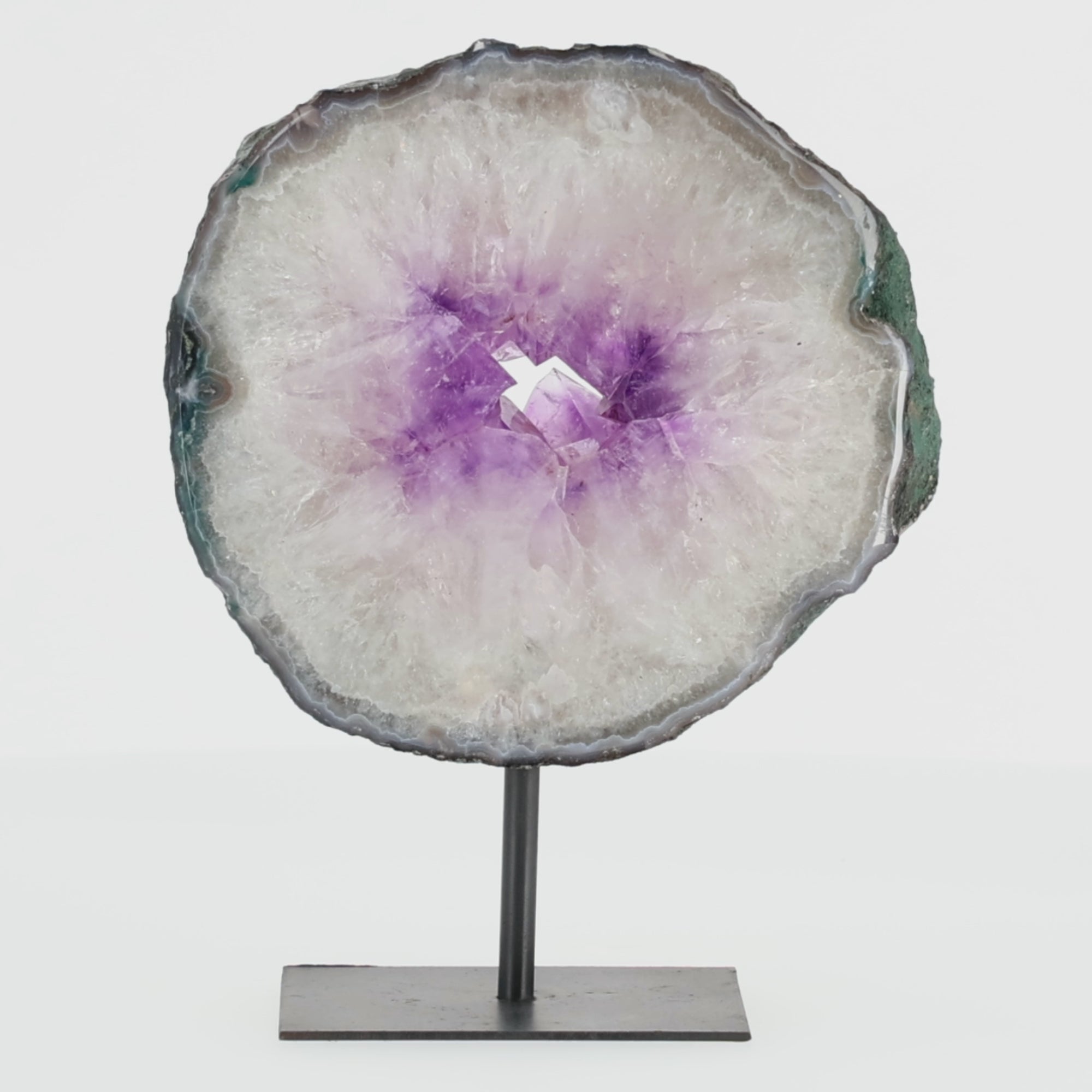 Video laden: Celestial Bloom | Amethyst Portalscheibe aus Brasilien | 1.717 g  (#683)
