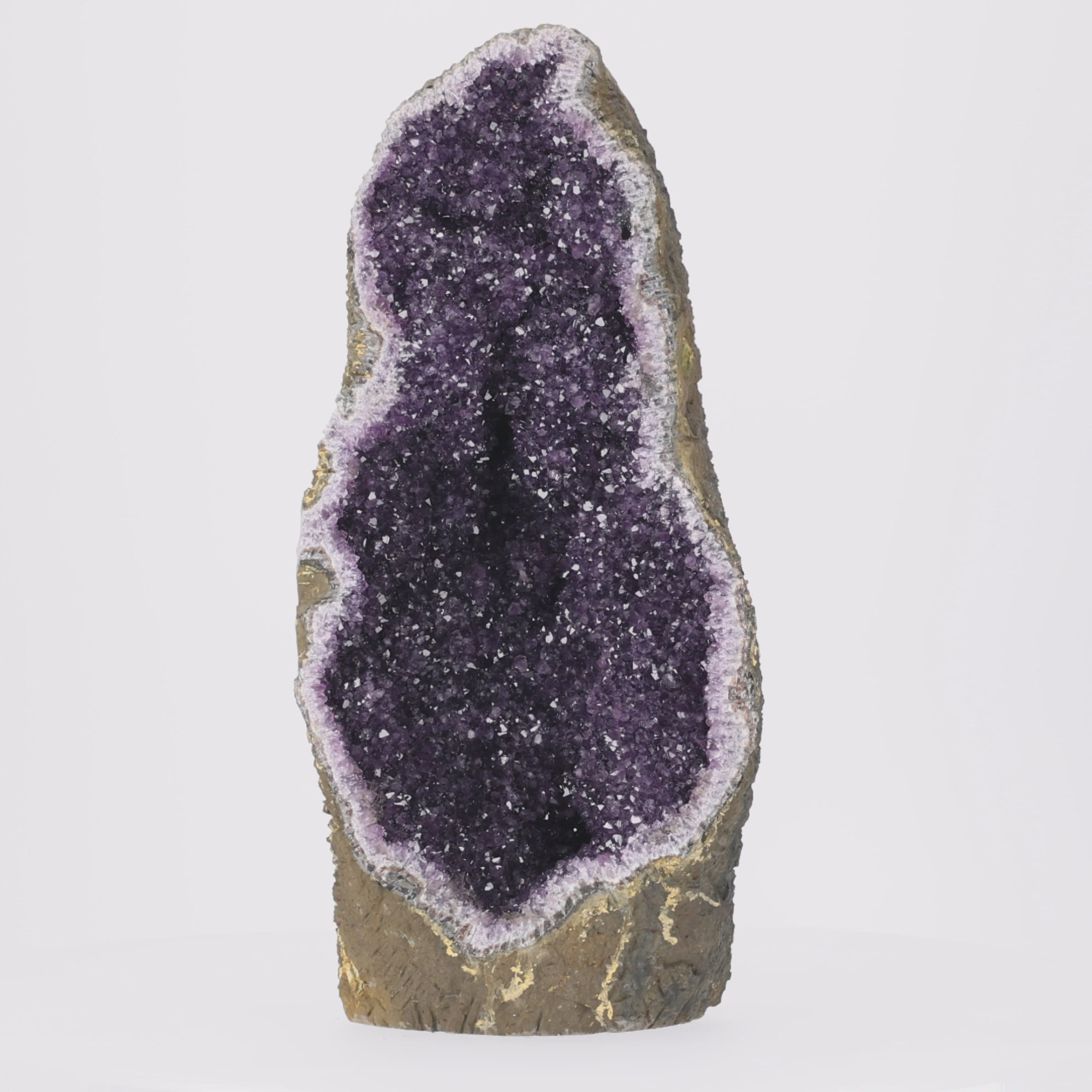 Video laden: Amethyst-Druse „Twin Portal“ – 37,8 kg (#130)