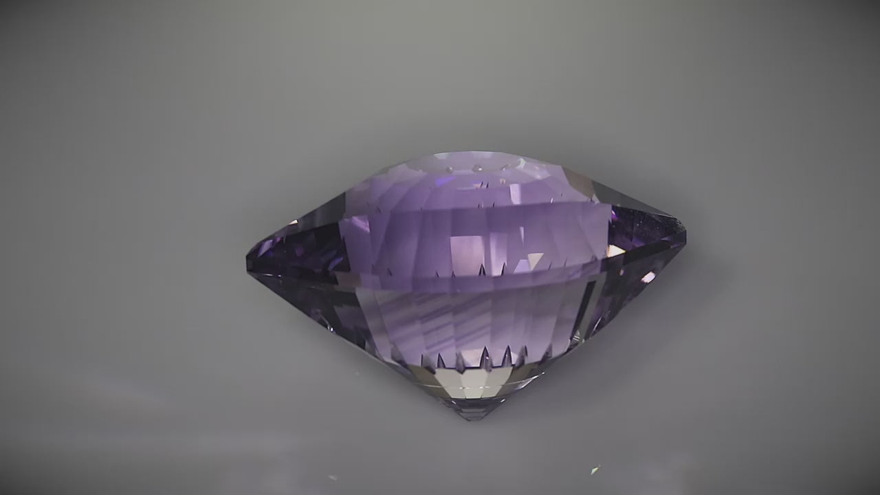 Video laden: Cleopatra’s Eye - Signature Amethyst (491 ct) | Unikat von Mark Oros