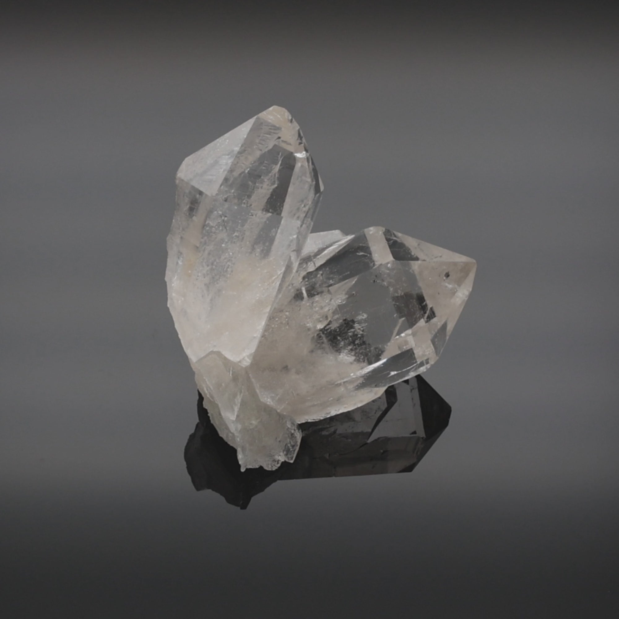 Video laden: CRYSTAL DUO | Quartz aus dem Himalaya | 238 g | Unikat  (#1063)