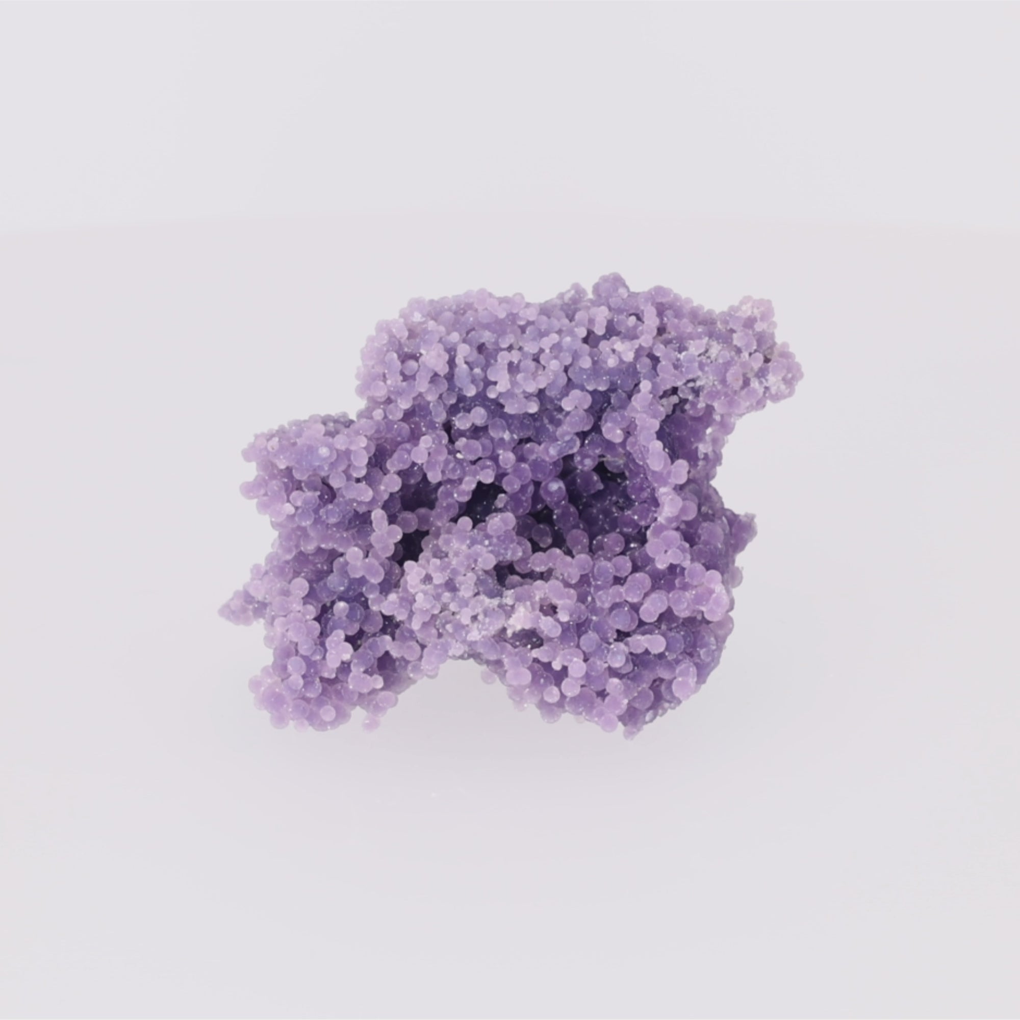 Video laden: Lavender Glow – 659 g Traubenachat aus Indonesien  (#773)
