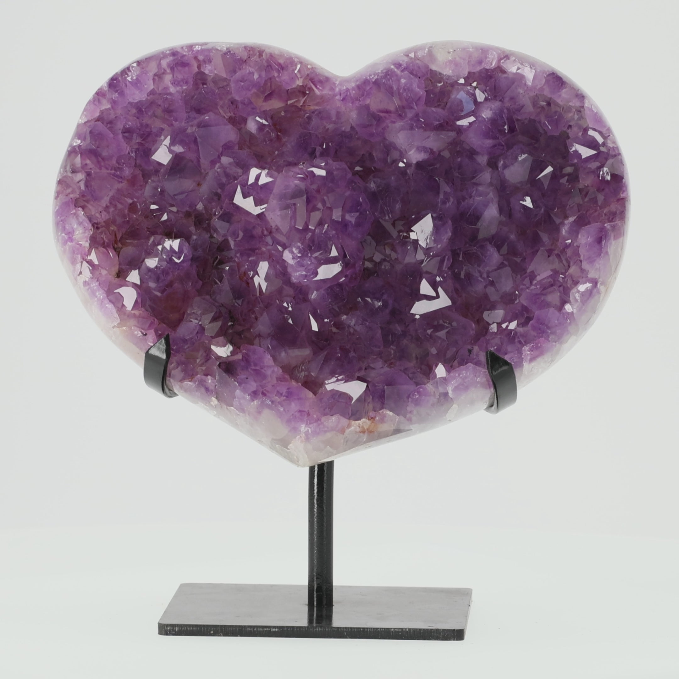 Load video: Violet Explosion - 8,4kg Amethyst Herz auf Metallständer