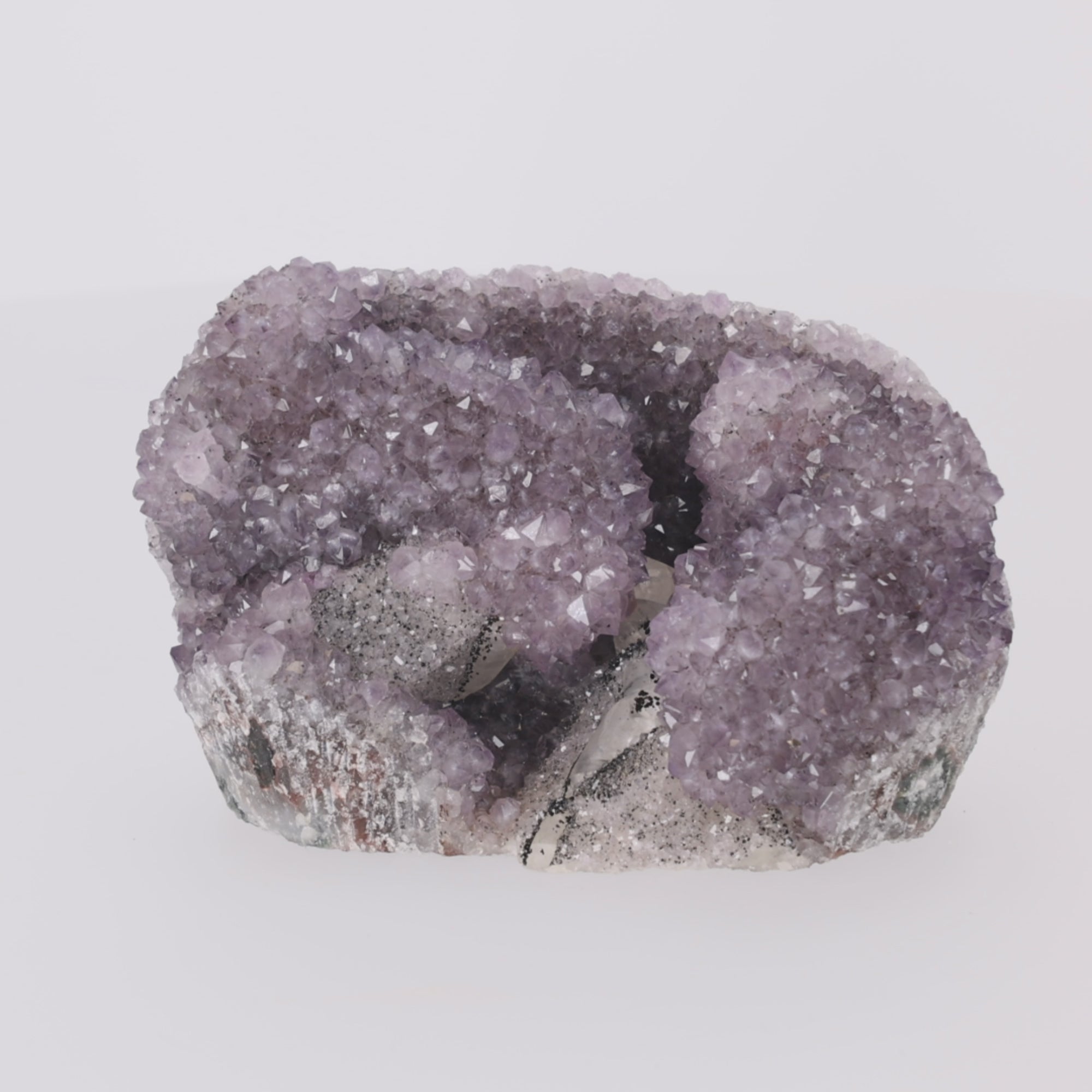 Video laden: Lavender Cavern ✦ Amethyst mit Calcit &amp; Turmalin – 2079 g Kristall-Unikat (#976) (#976)