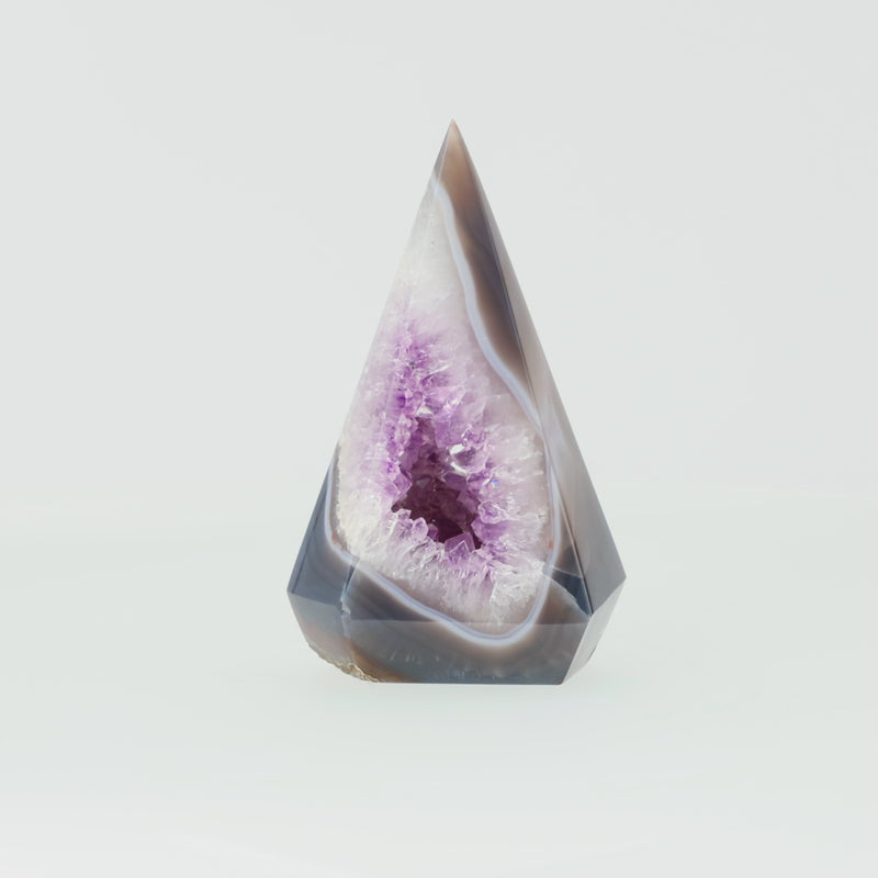Achat und Amethyst Spitze aus Brasilien 17,5 cm hoch polierter Achat mit natürlicher Bänderung