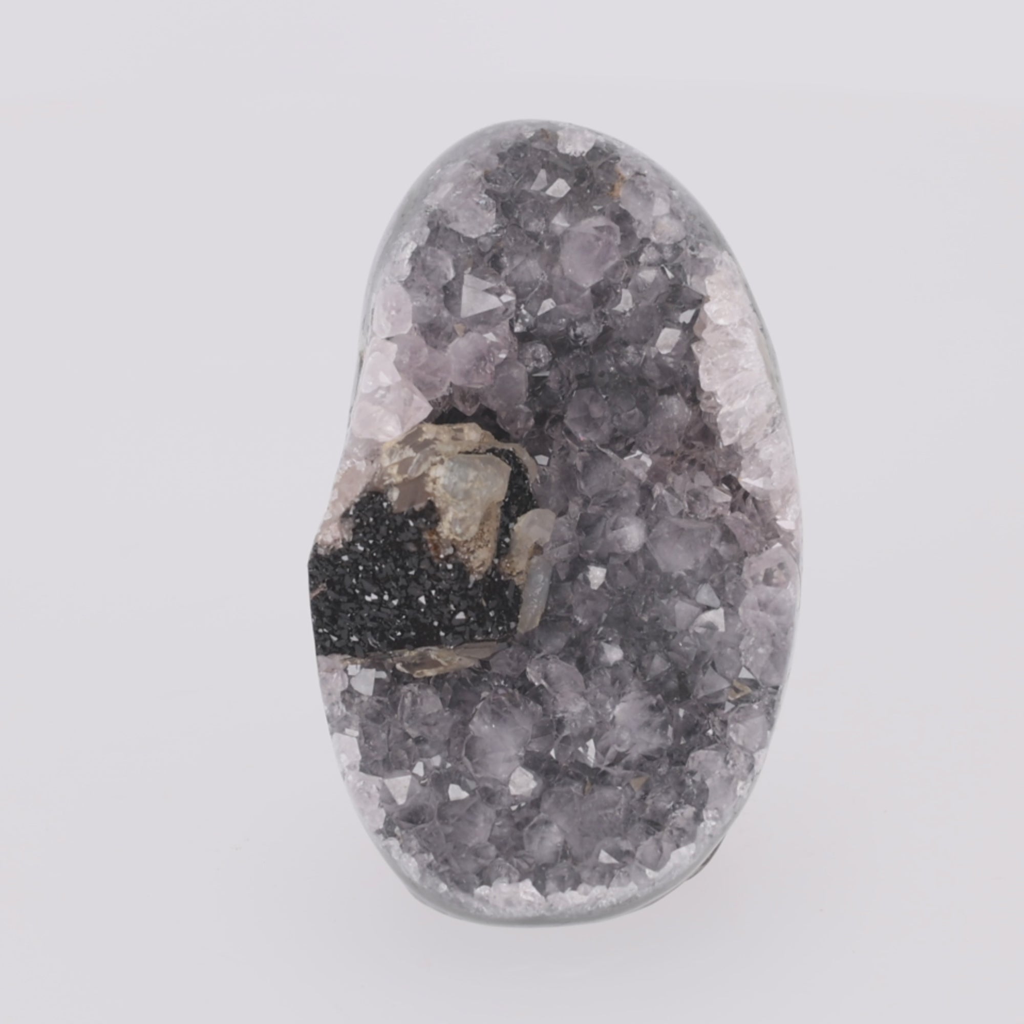 Video laden: Smoky Violet ✦ Amethyst mit Calcit &amp; Turmalin aus Uruguay | 935 g (#818)