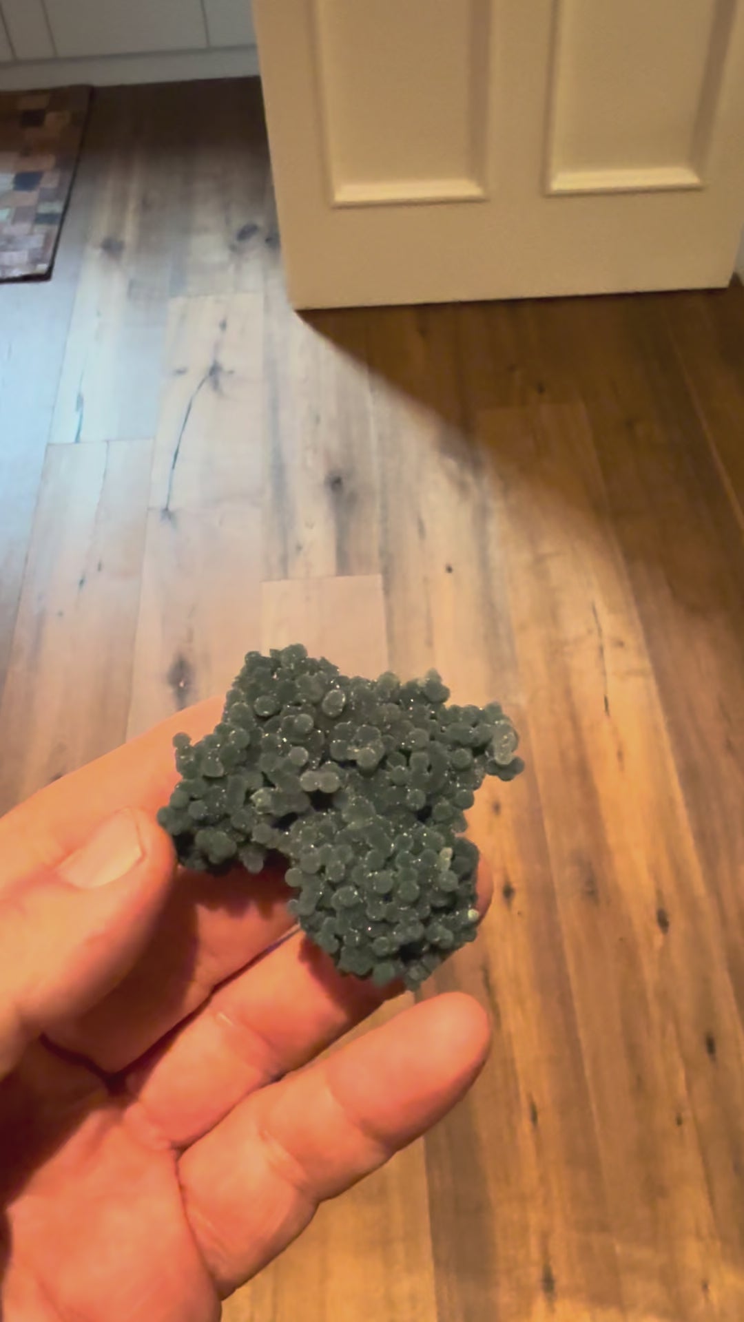 Video laden: Traubenachat - Natürliches Sammlermineral | 45 g aus Indonesien