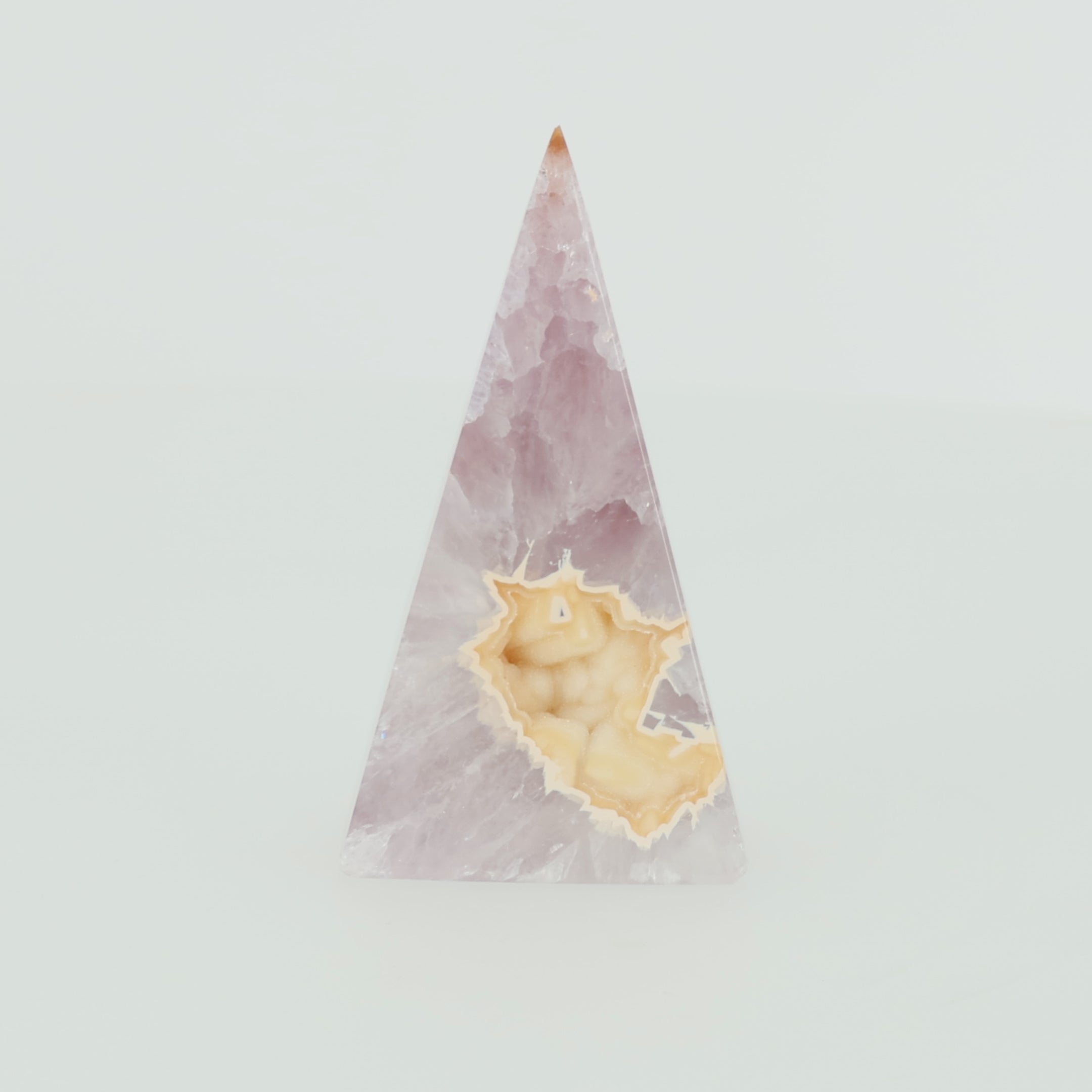 Load video: Achat-Pyramide „Rosengarten“ – Zartes Naturkunstwerk in Rosa und Creme (#461)