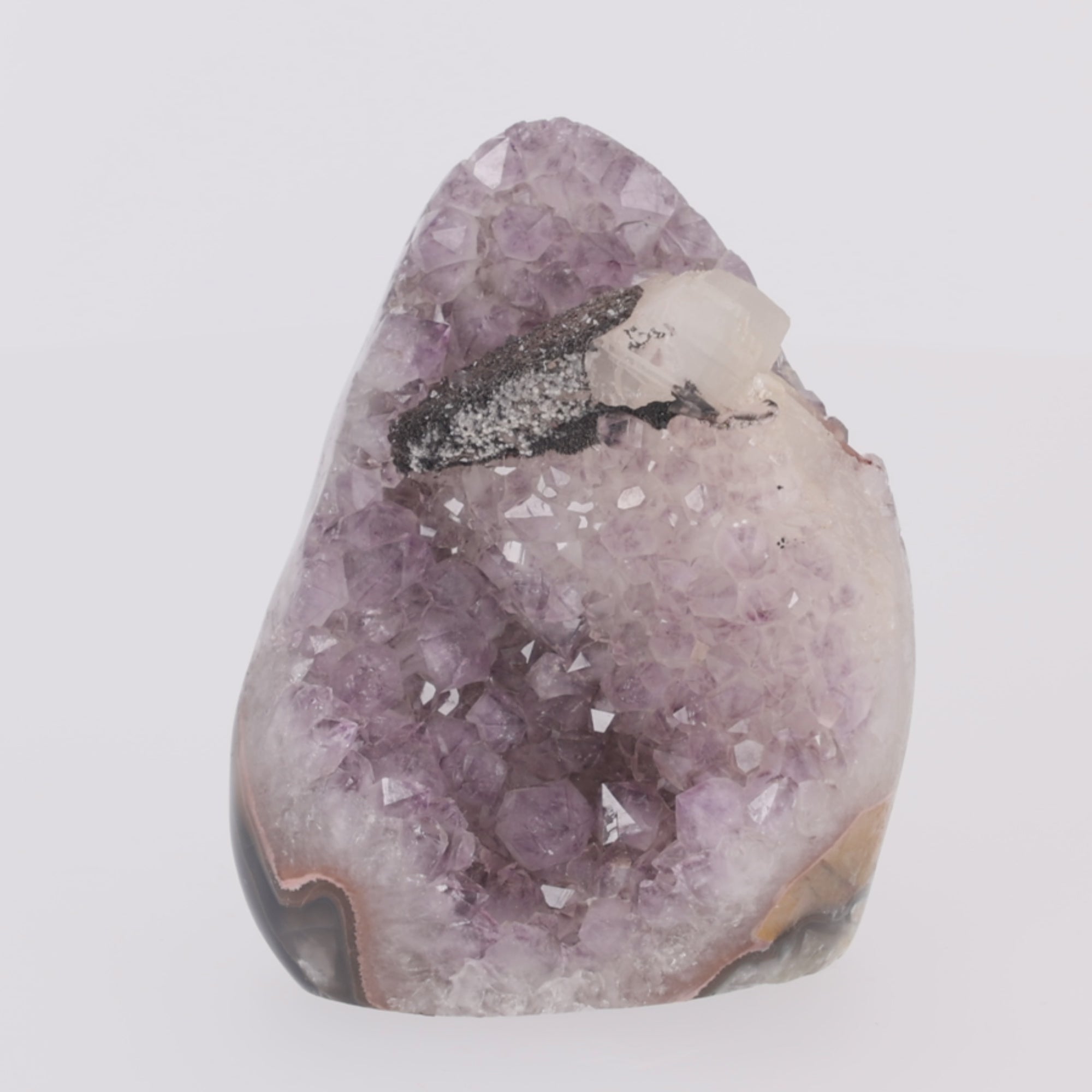 Video laden: Lavender Edge ✦ Amethyst mit Calcit &amp; Turmalin aus Uruguay | 1.698 g  (#806)