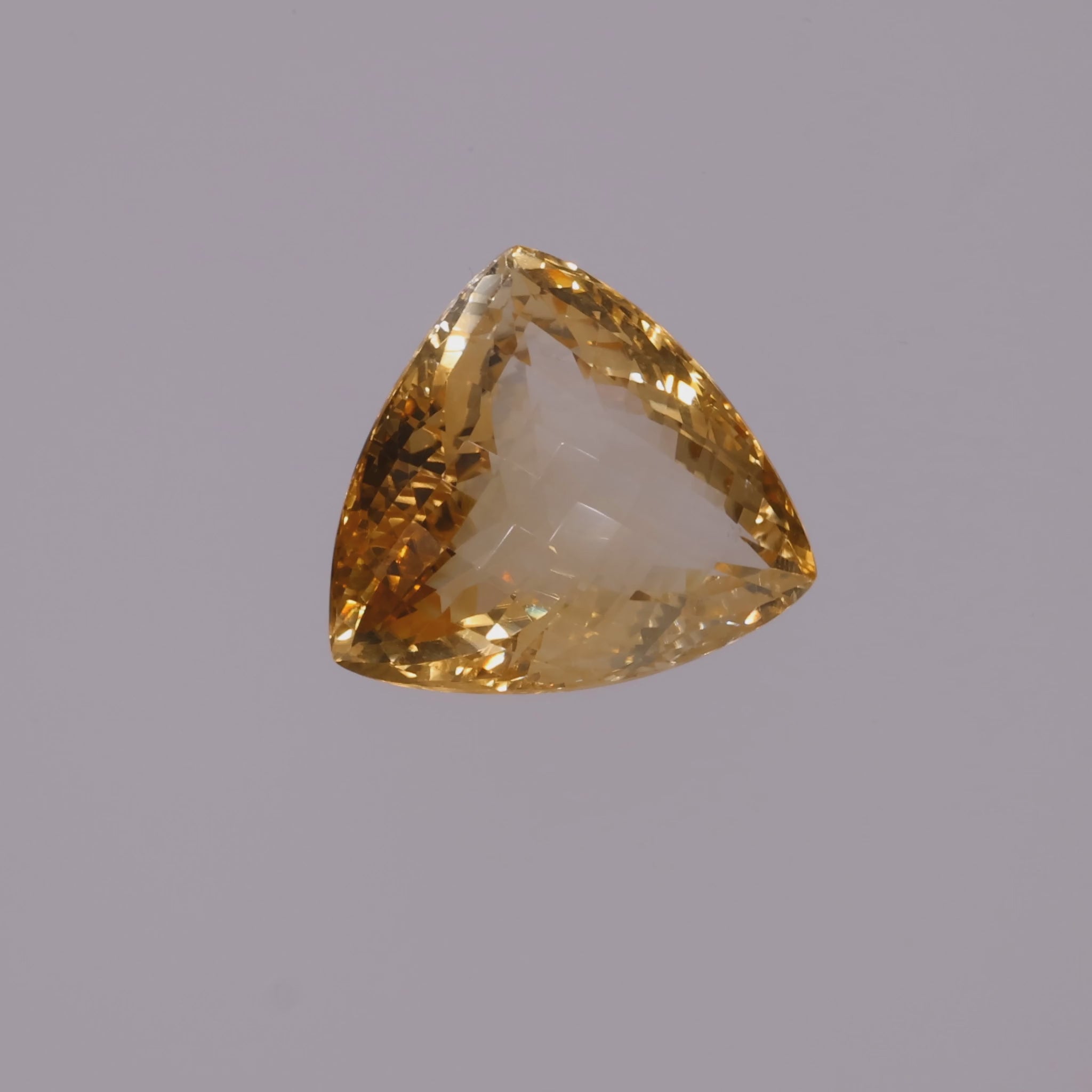 Load video: 18.07 ct Amethyst Oval Cut - Brilliant Deep Violet from Brazil - Premium Allrounder