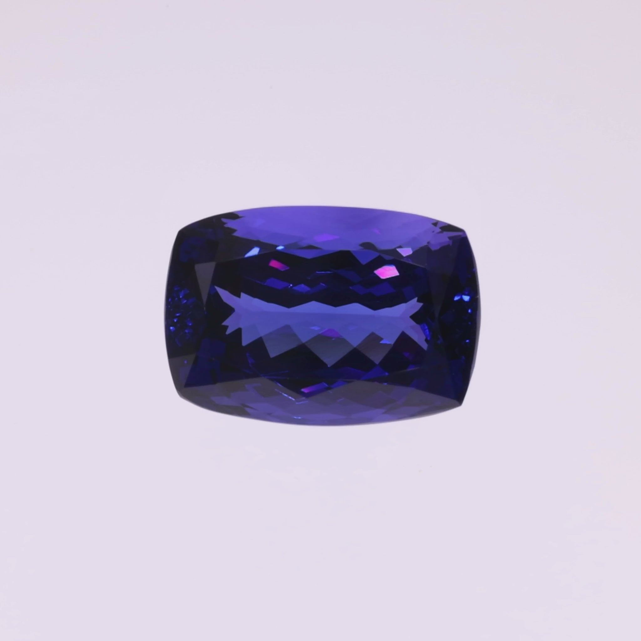 Video laden: Tansanit "Blue Dominion" 25,30 ct - Intense Violetish Blue - IGI Certified